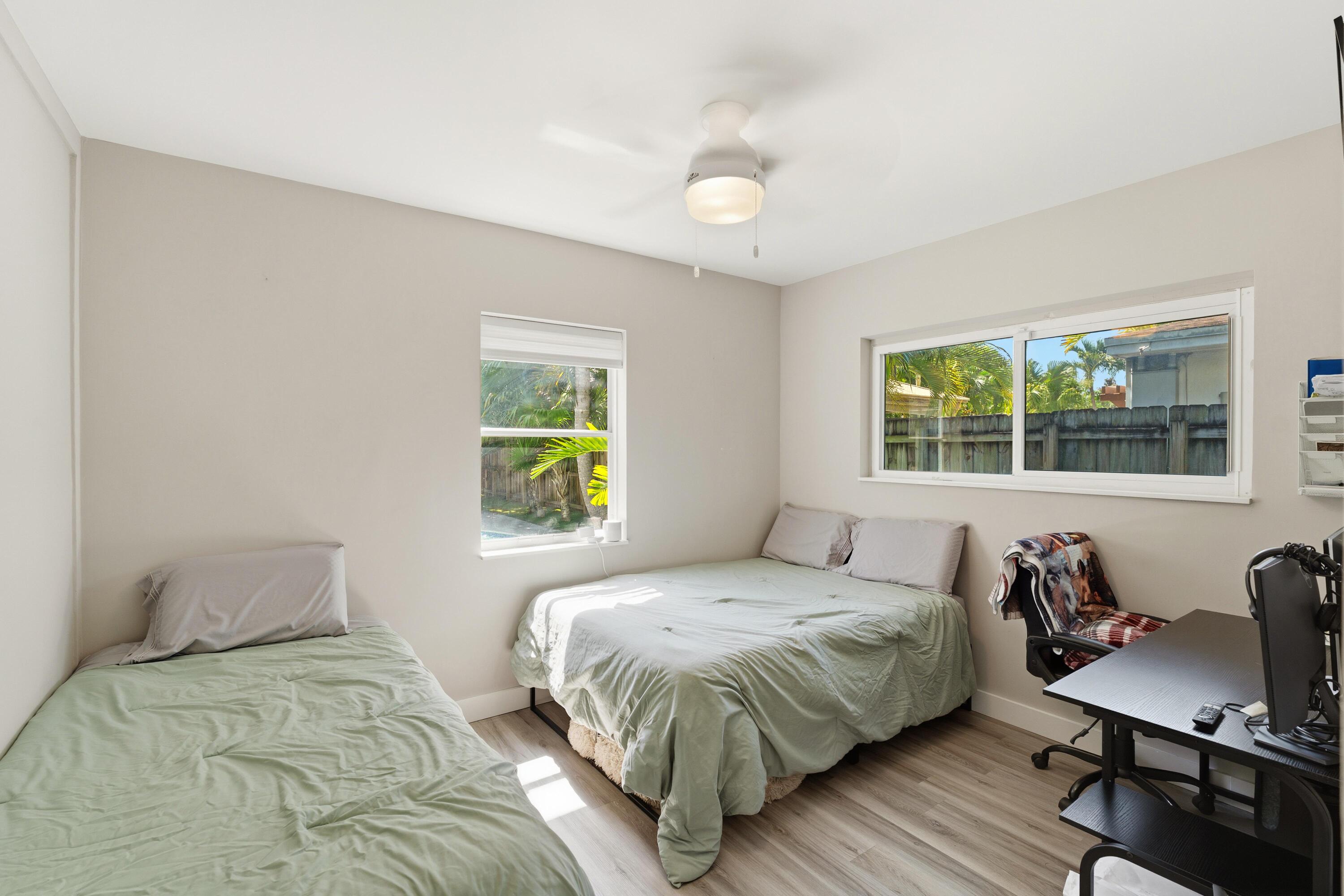 1636 NE 17th Terrace
