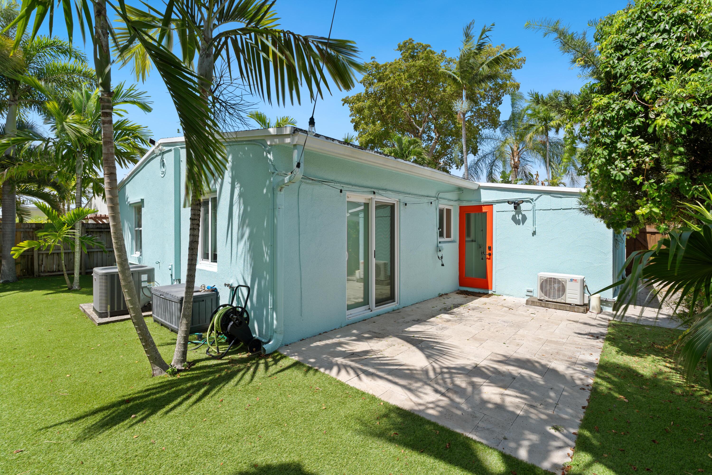 1636 NE 17th Terrace