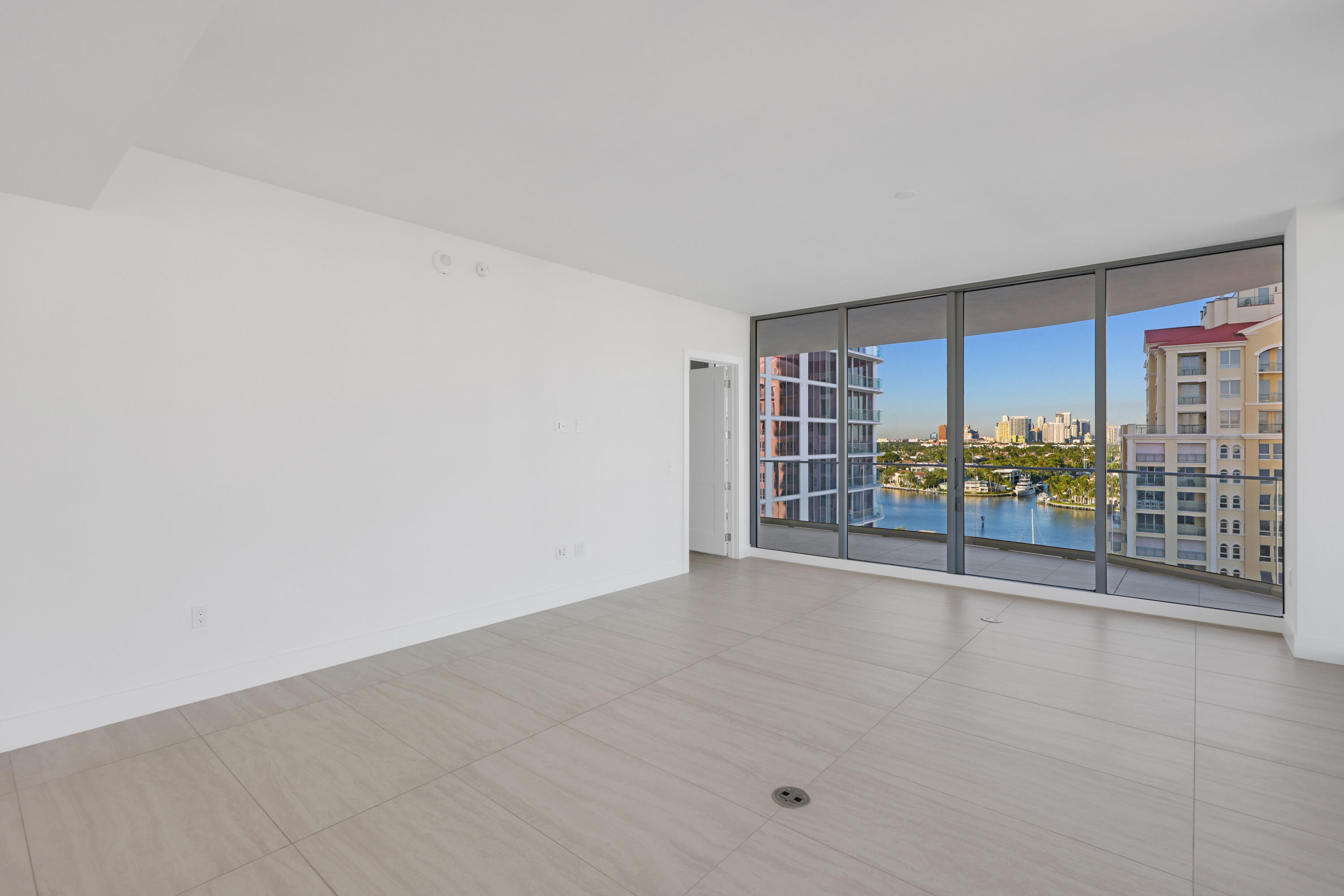 151 N Seabreeze Boulevard 903