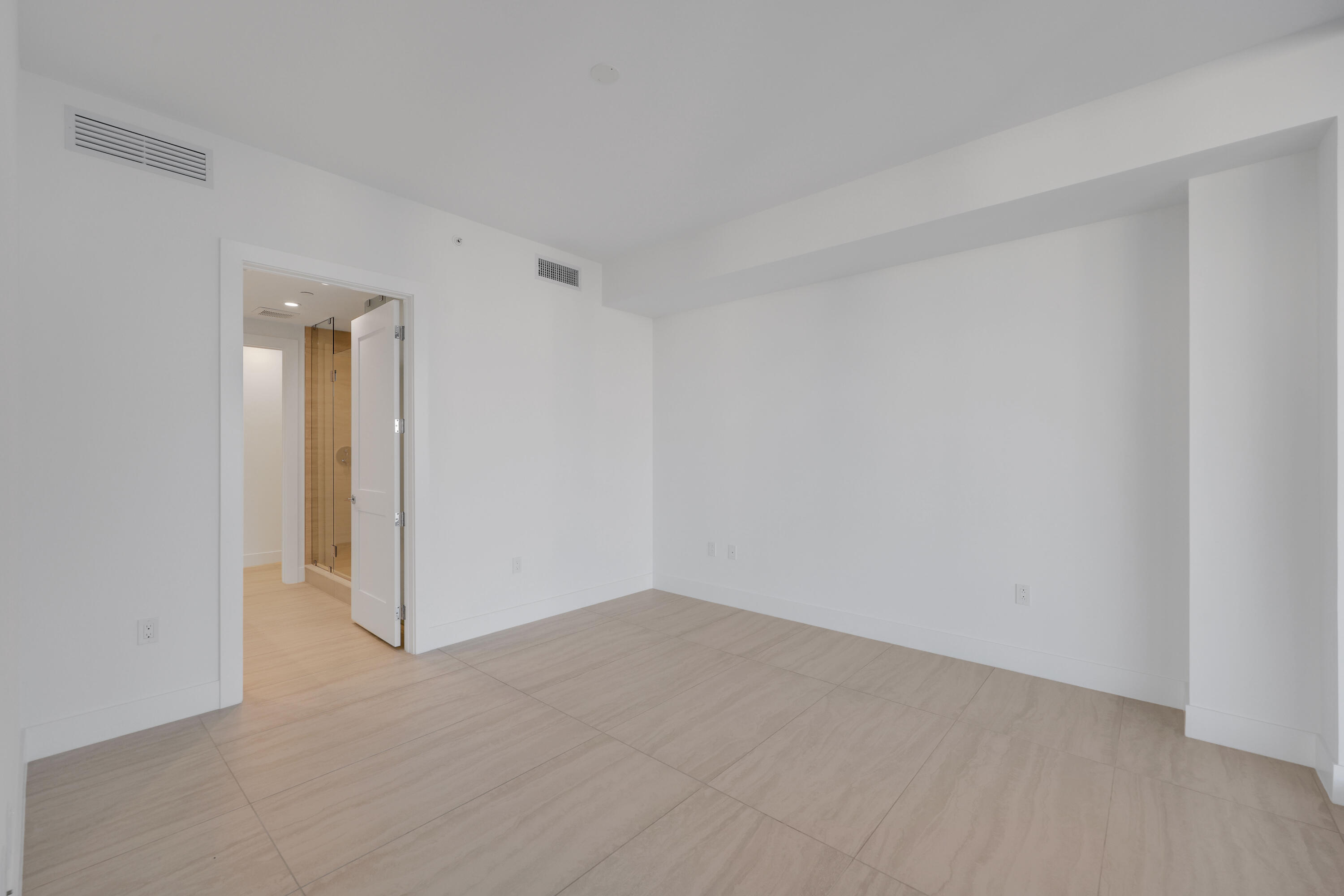 151 N Seabreeze Boulevard 903