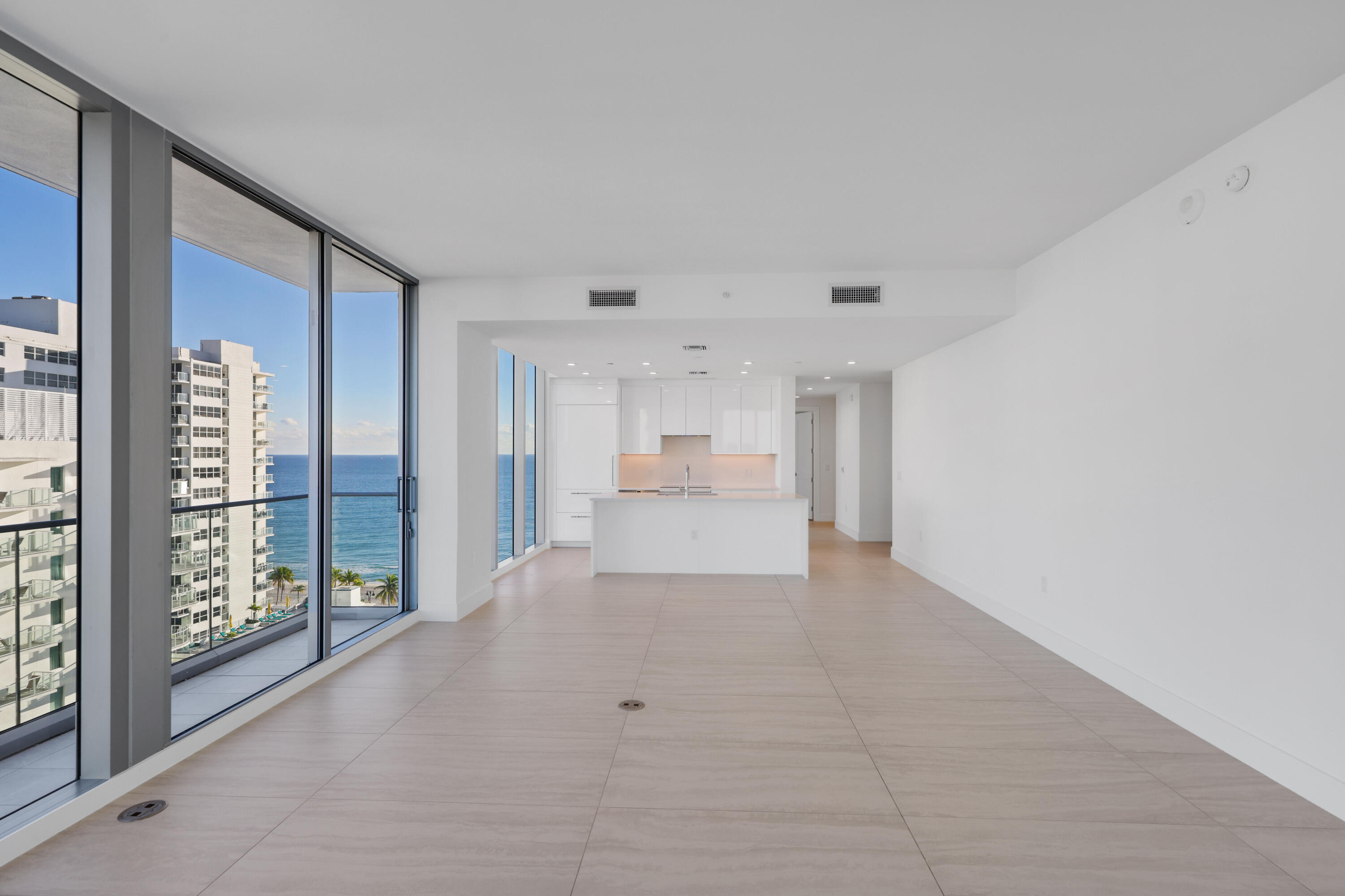 151 N Seabreeze Boulevard 903