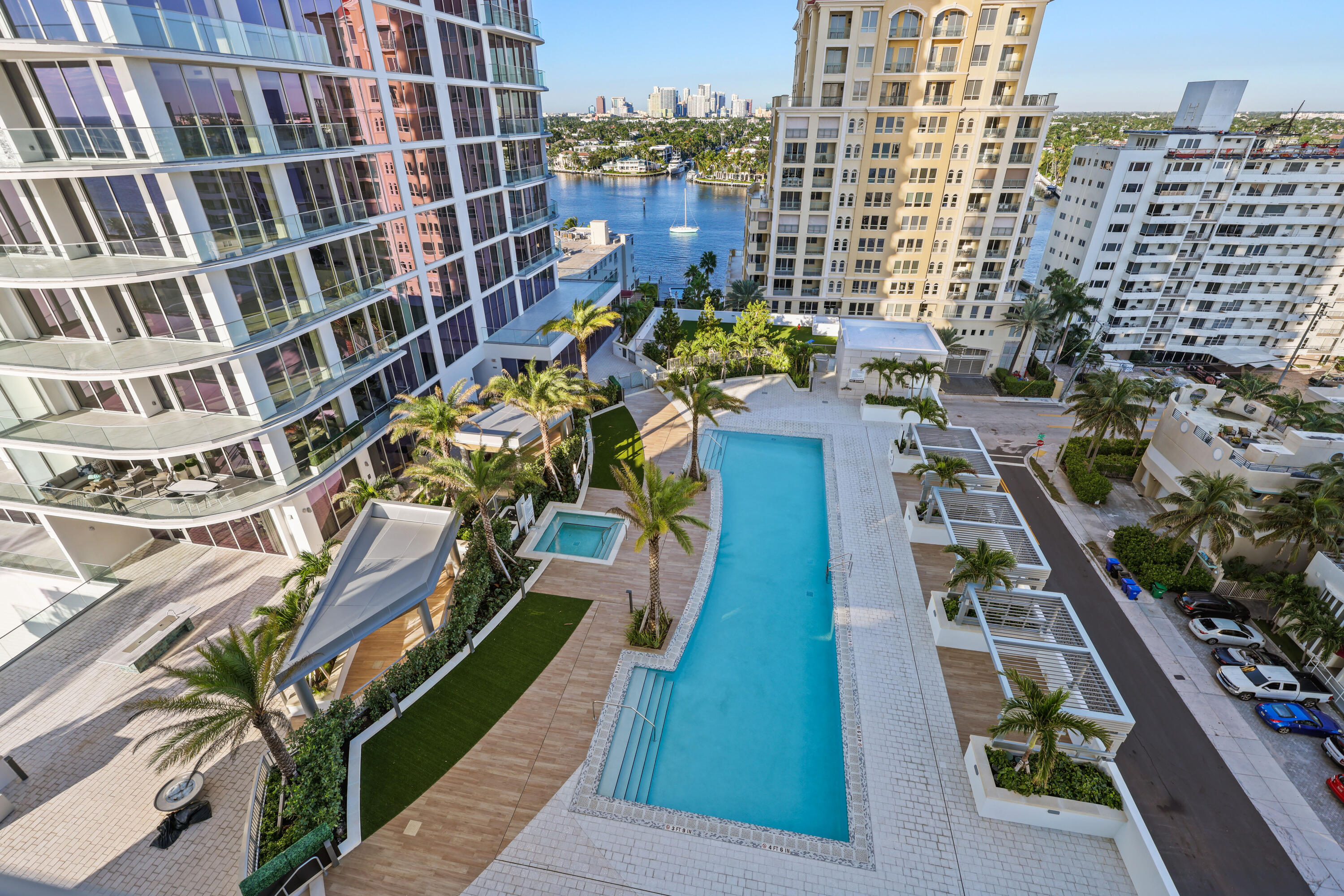 151 N Seabreeze Boulevard 903