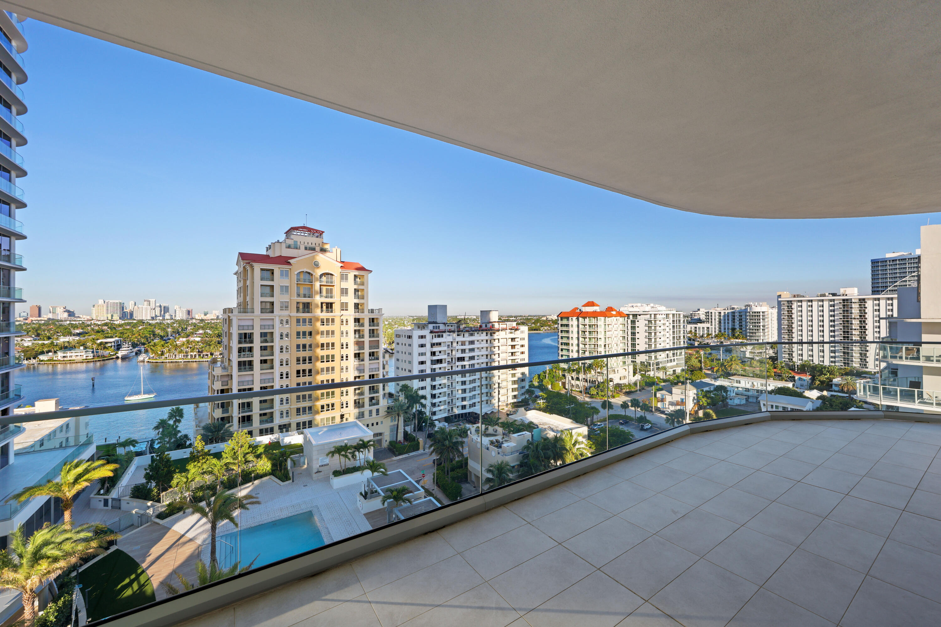 151 N Seabreeze Boulevard 903