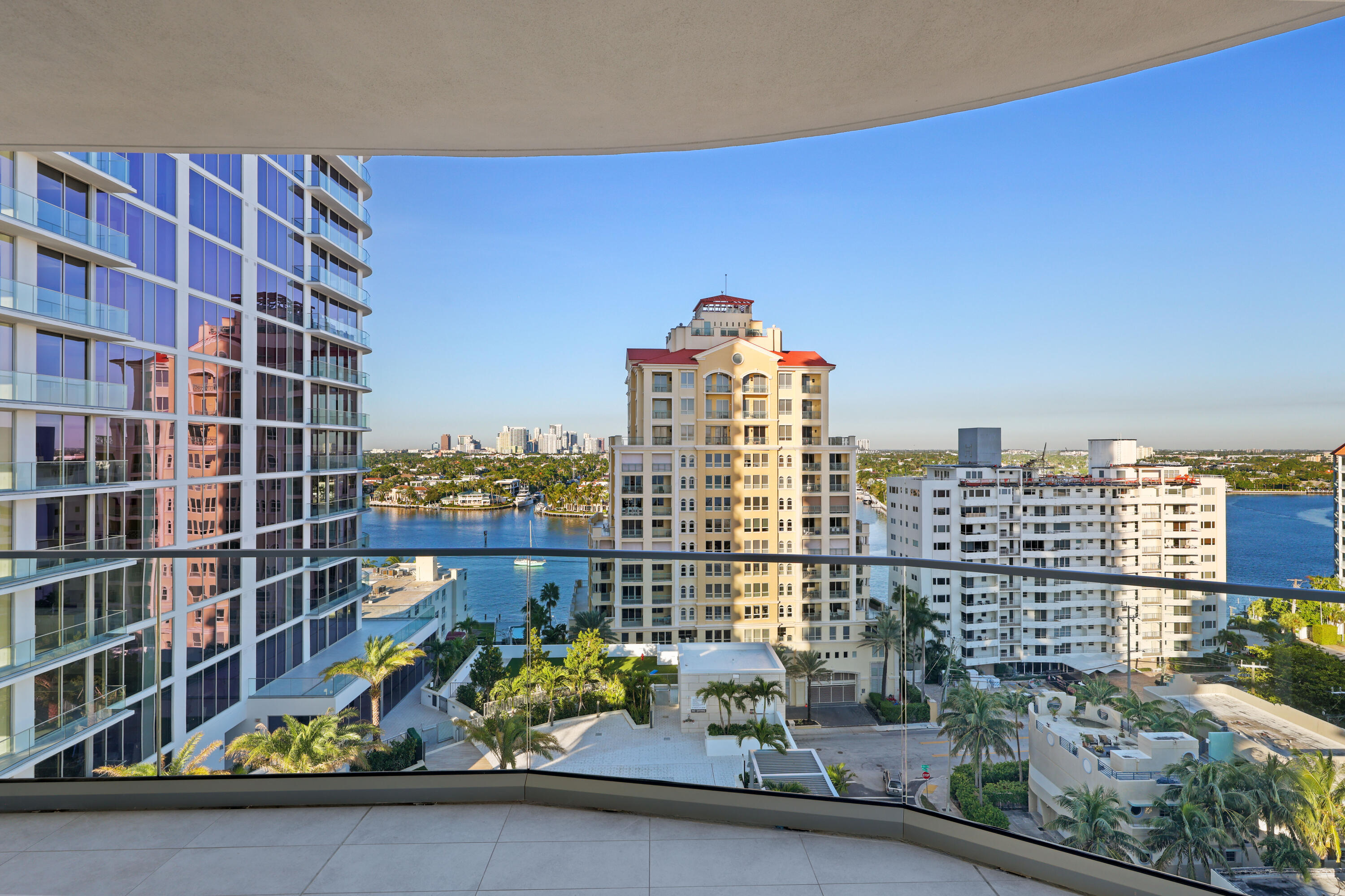 151 N Seabreeze Boulevard 903