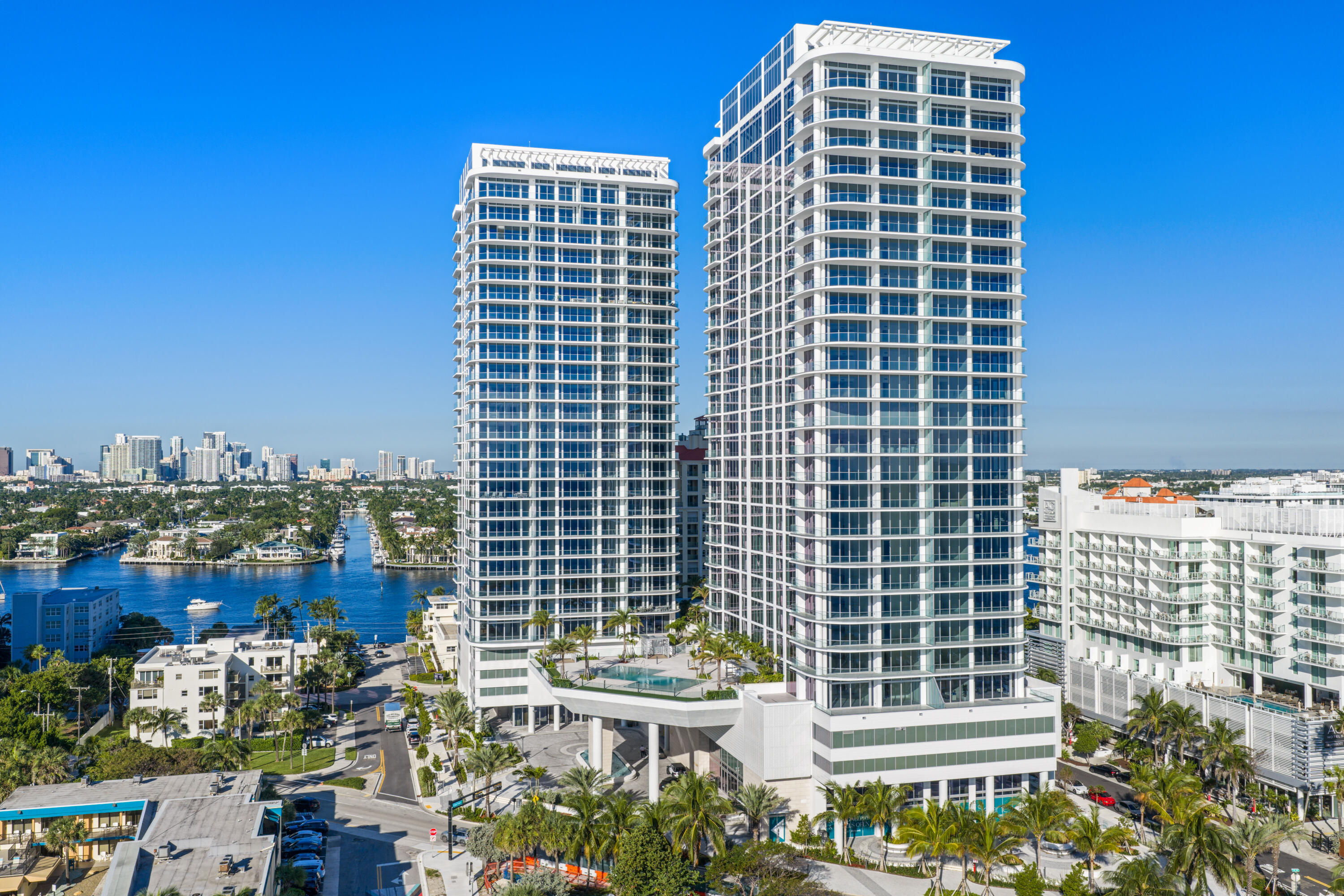 151 N Seabreeze Boulevard 903