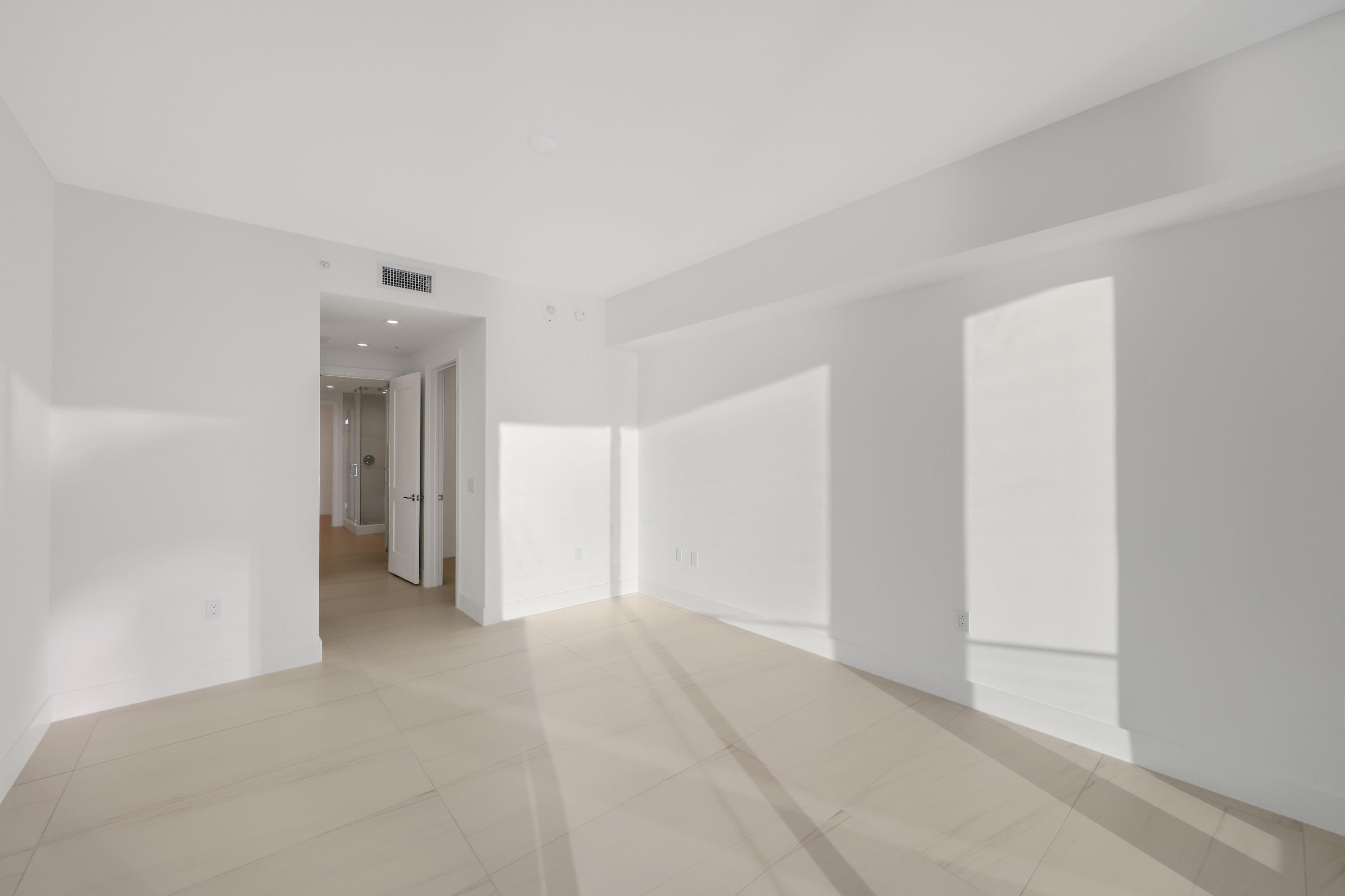 153 N Seabreeze Boulevard 1001