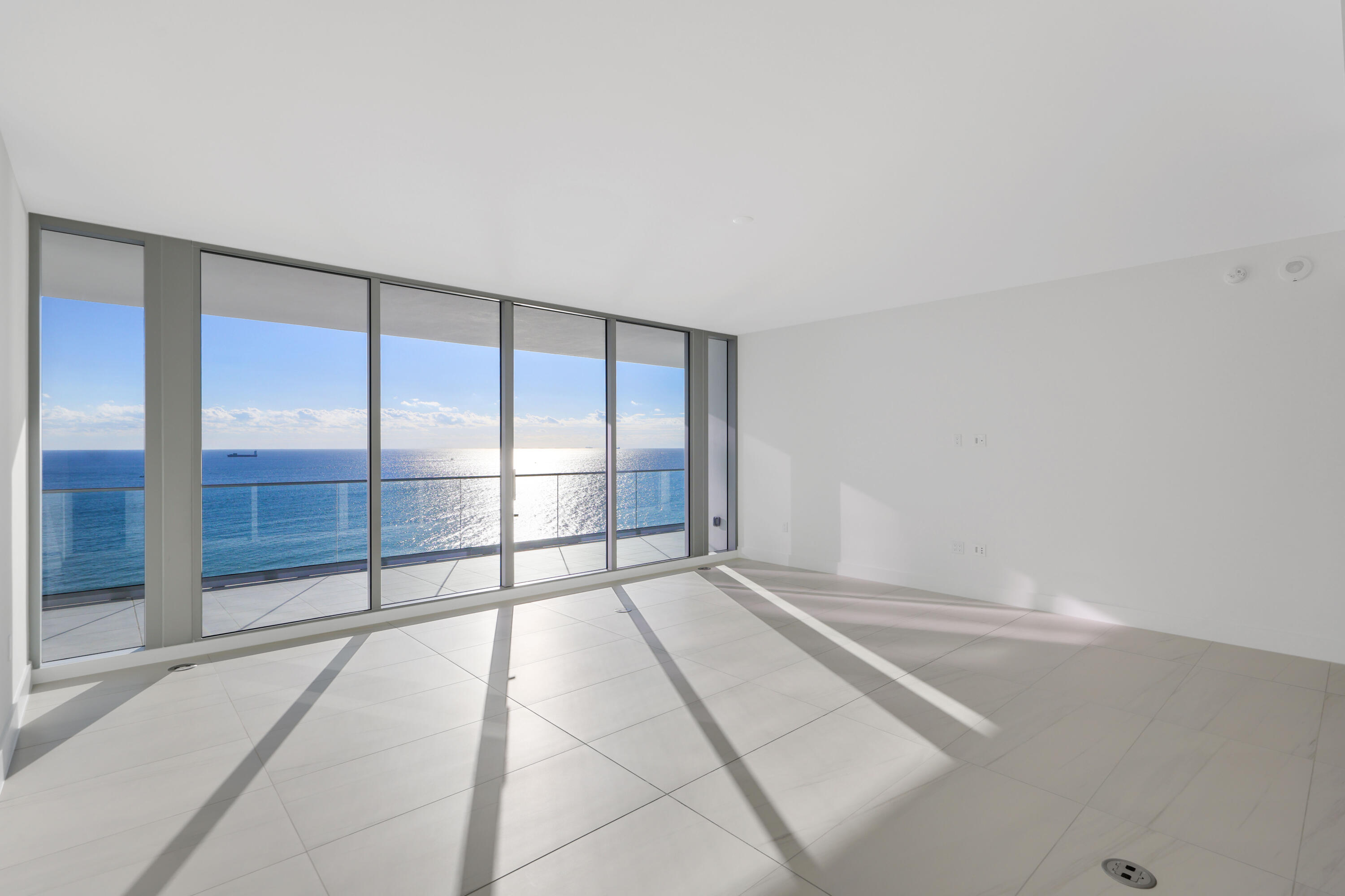 153 N Seabreeze Boulevard 1001