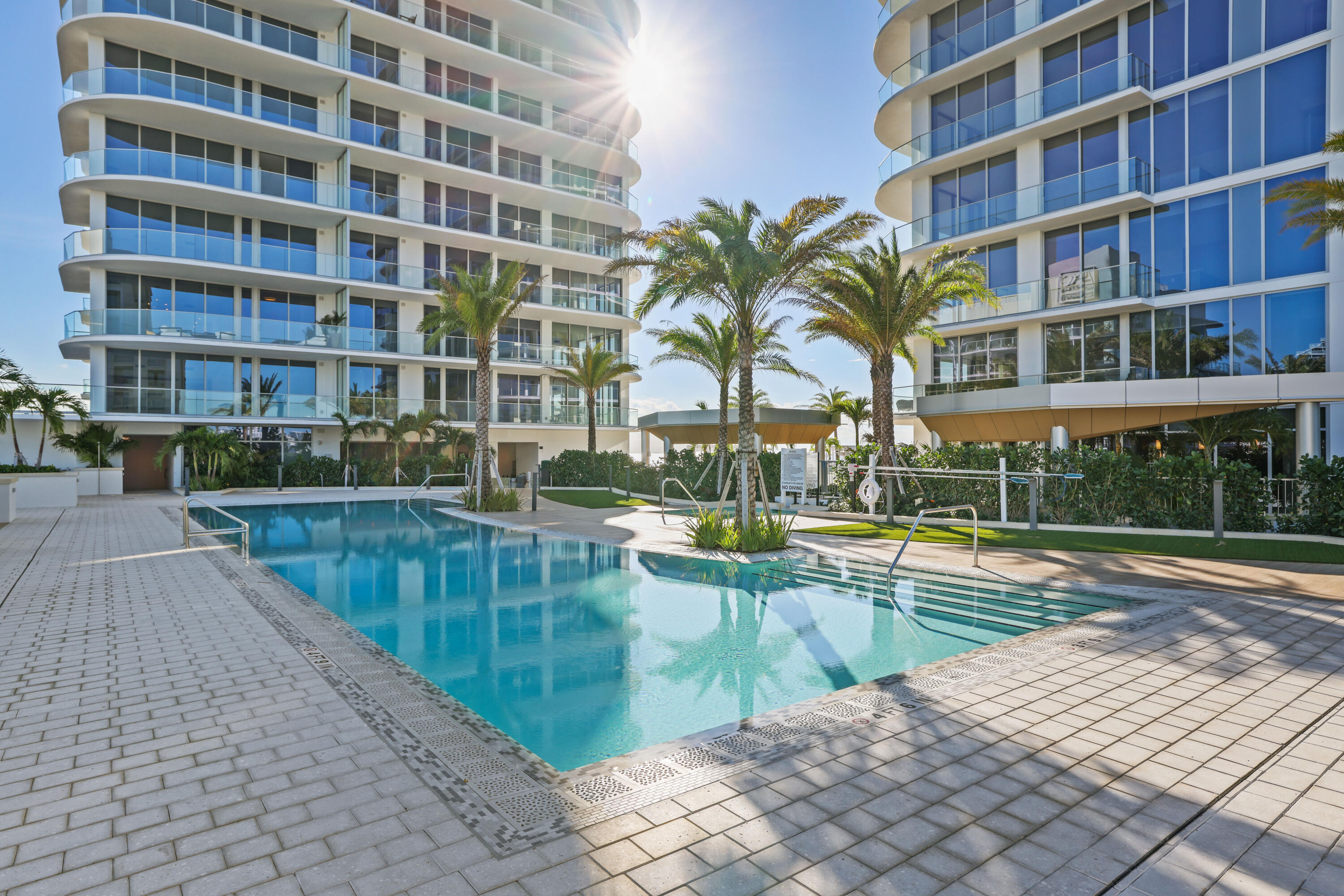 153 N Seabreeze Boulevard 1001