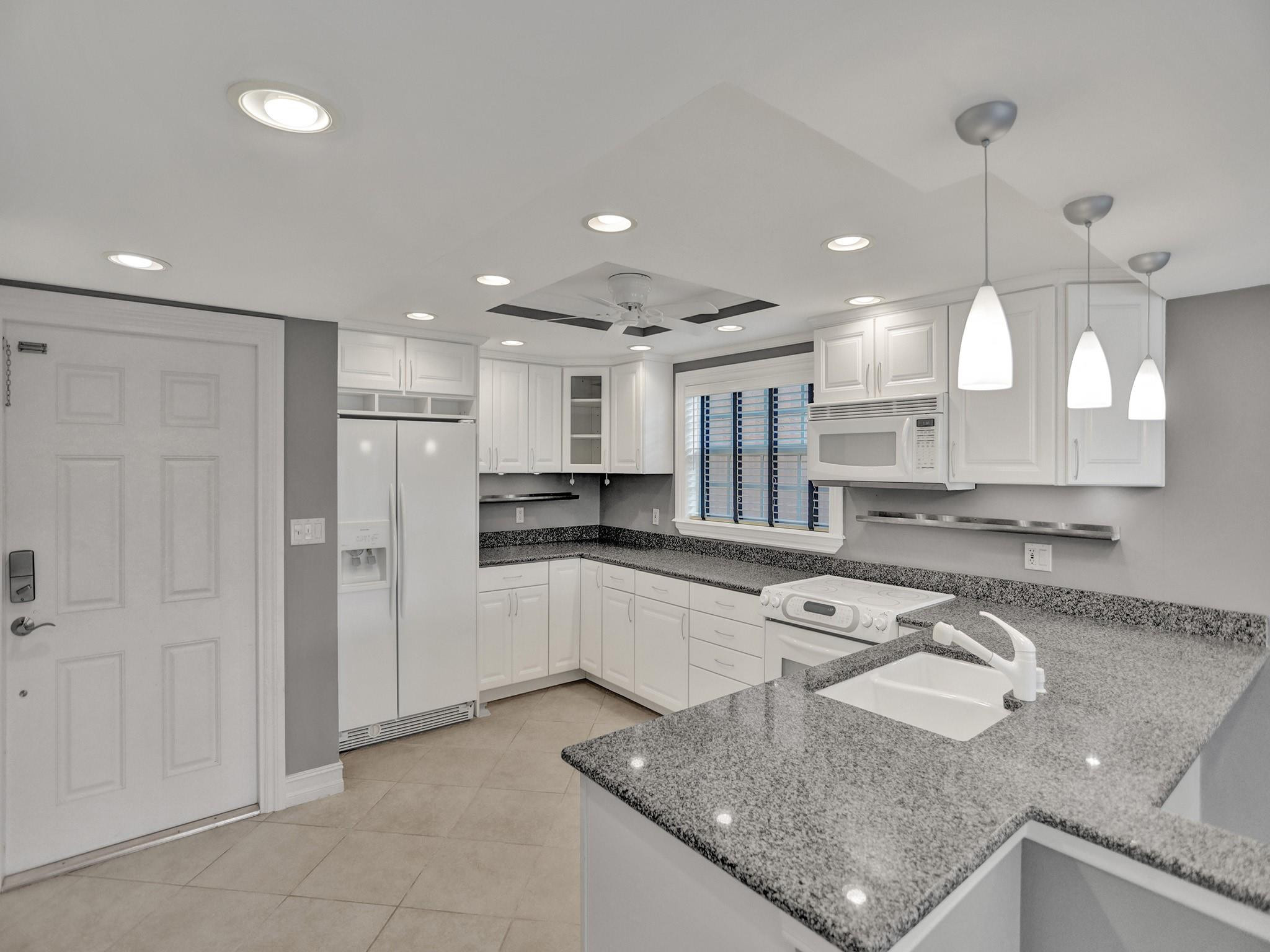 620 Tennis Club Drive 304