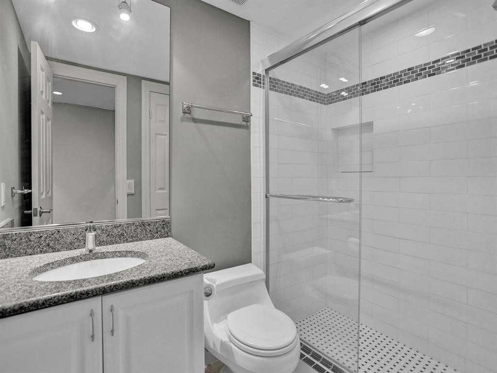 620 Tennis Club Drive 304