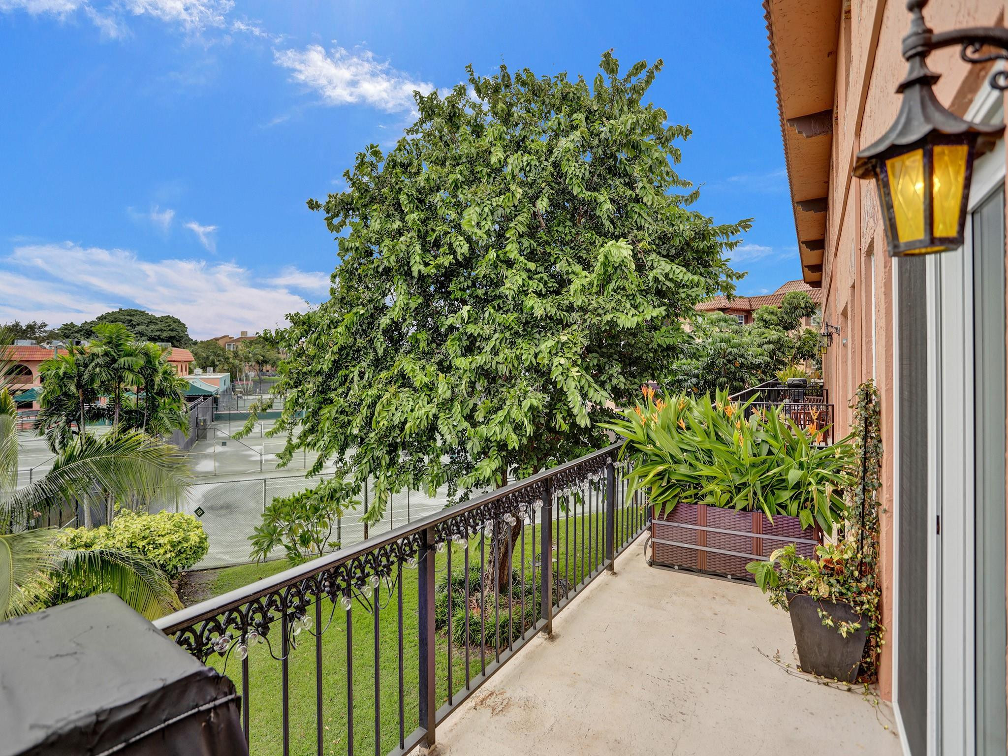 620 Tennis Club Drive 304