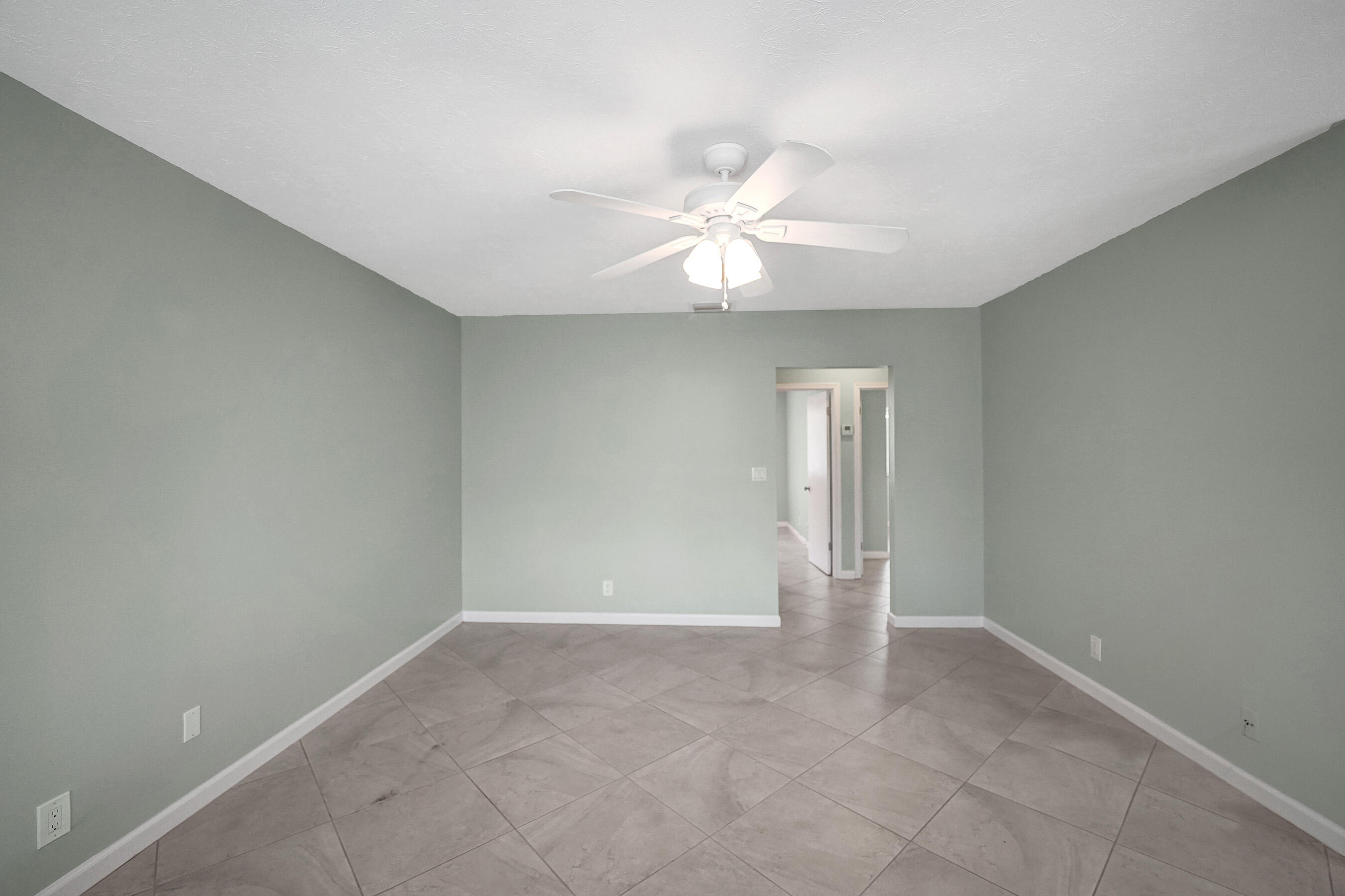1250 Miami Road 11