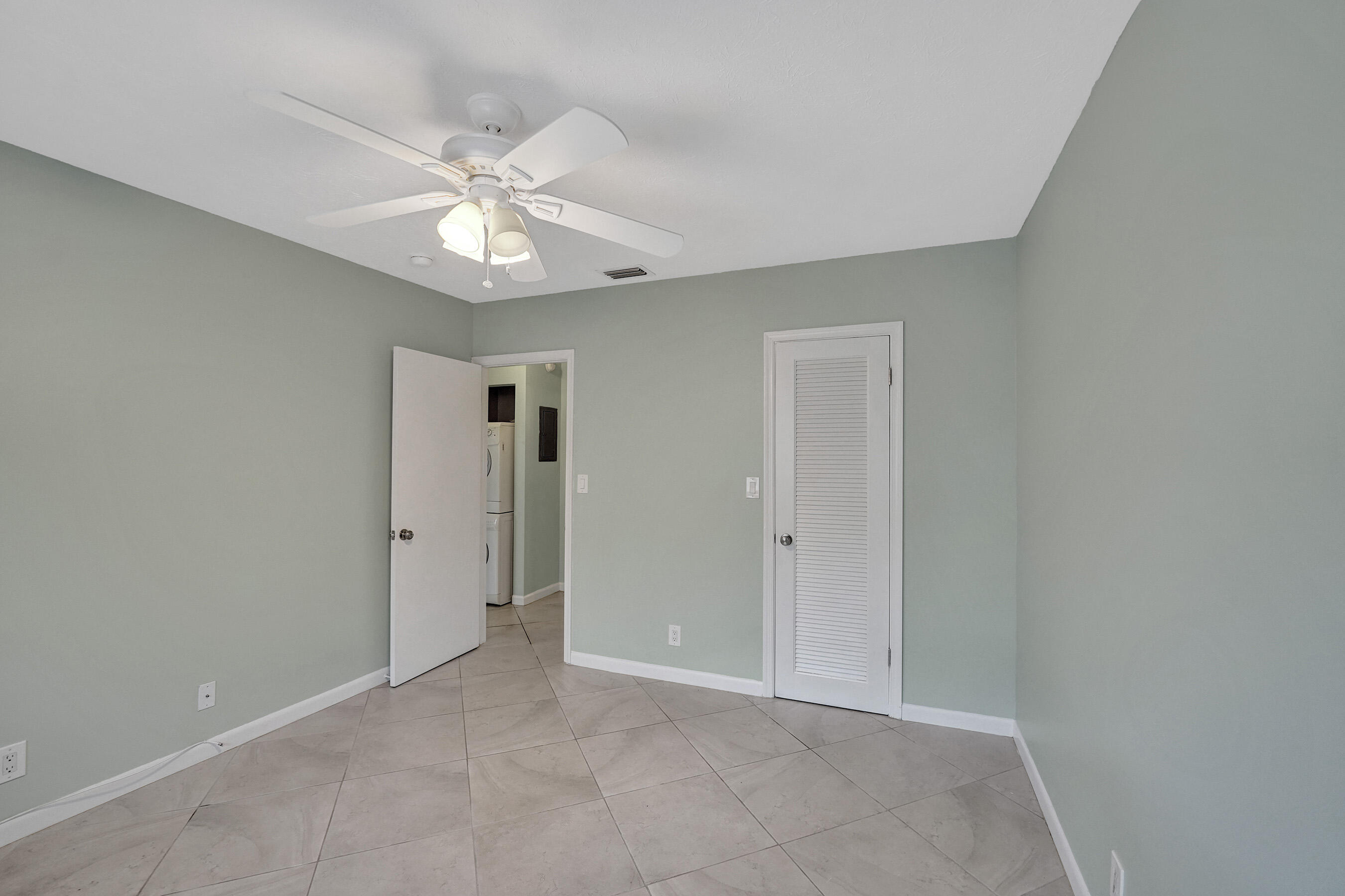 1250 Miami Road 11