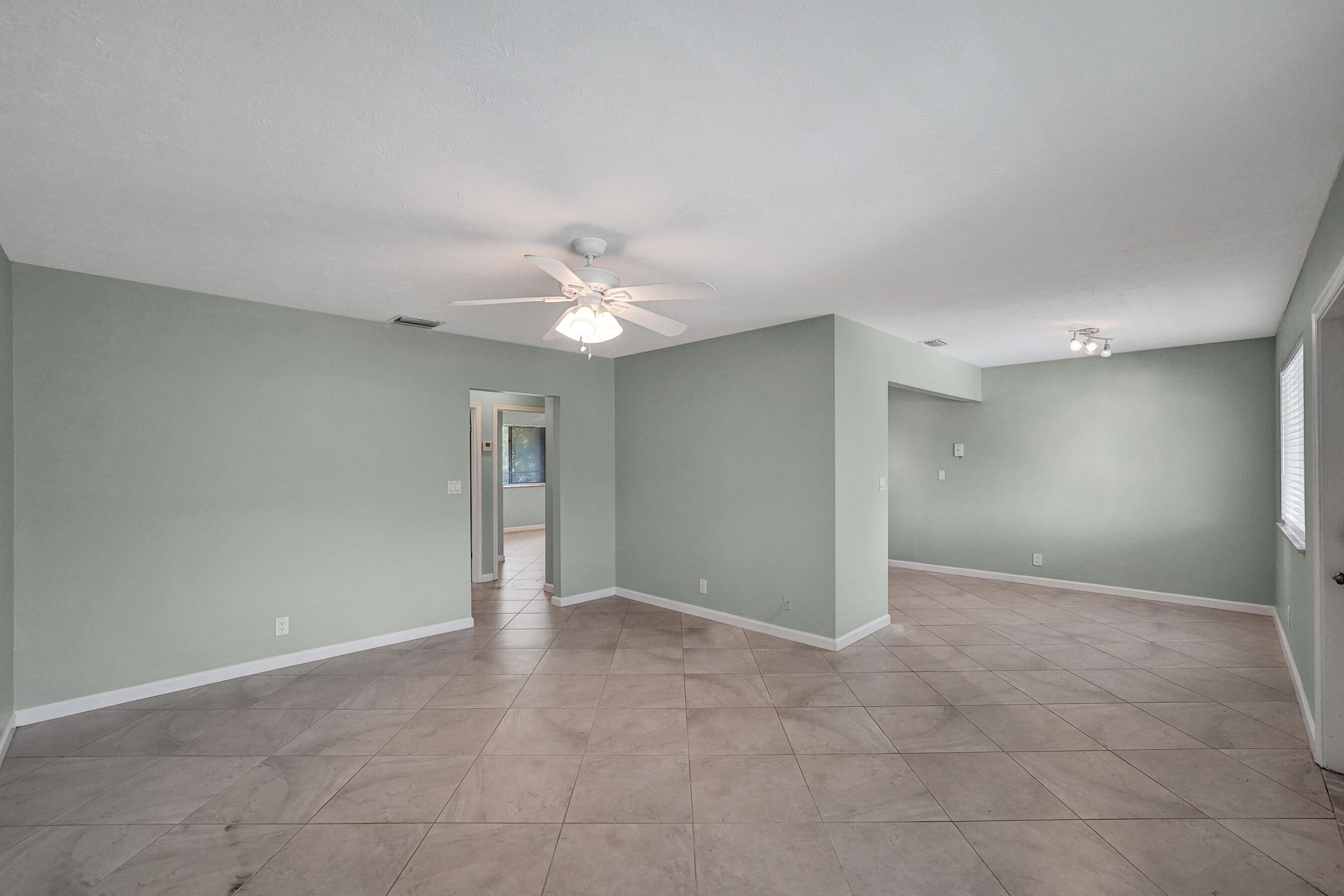 1250 Miami Road 11
