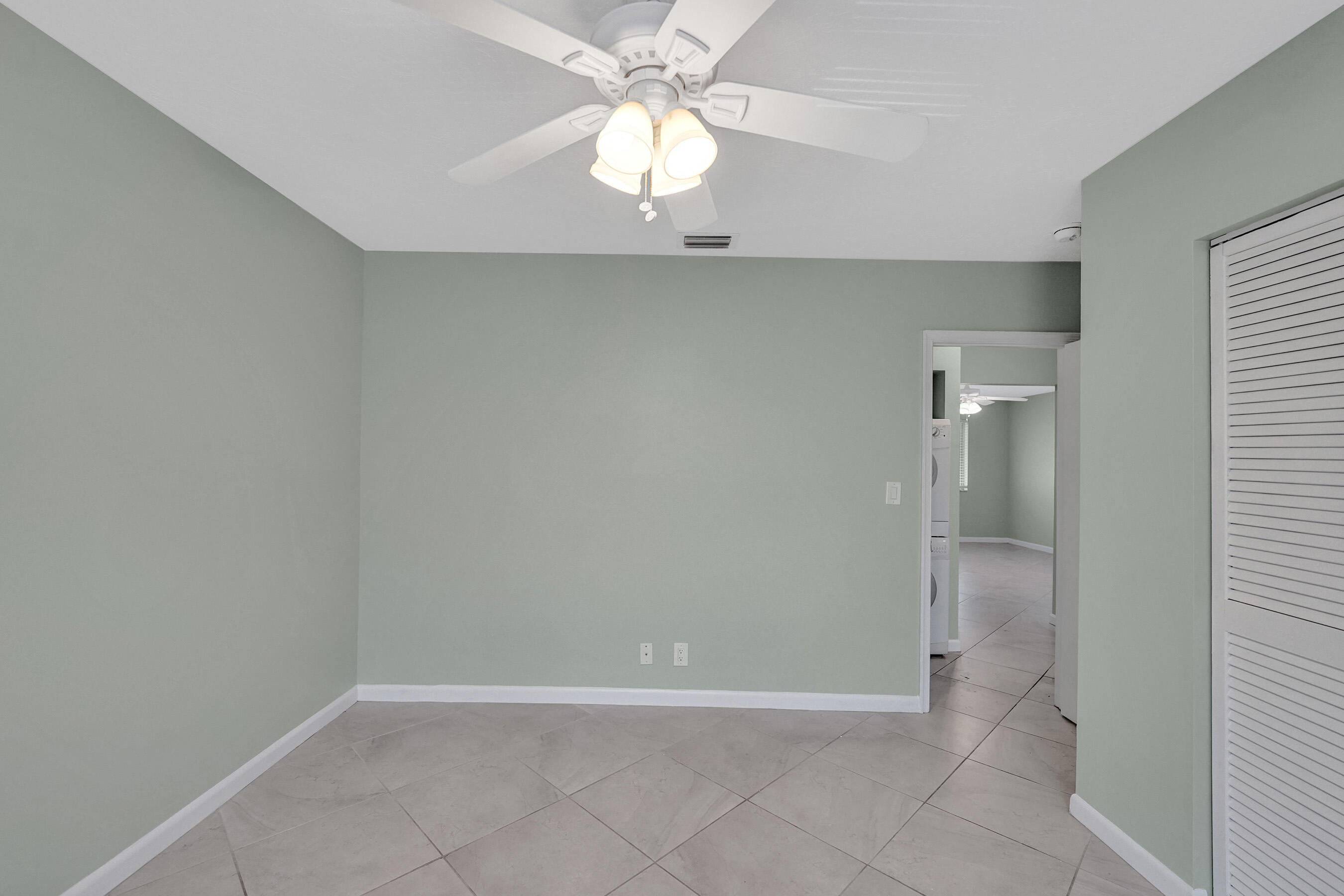 1250 Miami Road 11