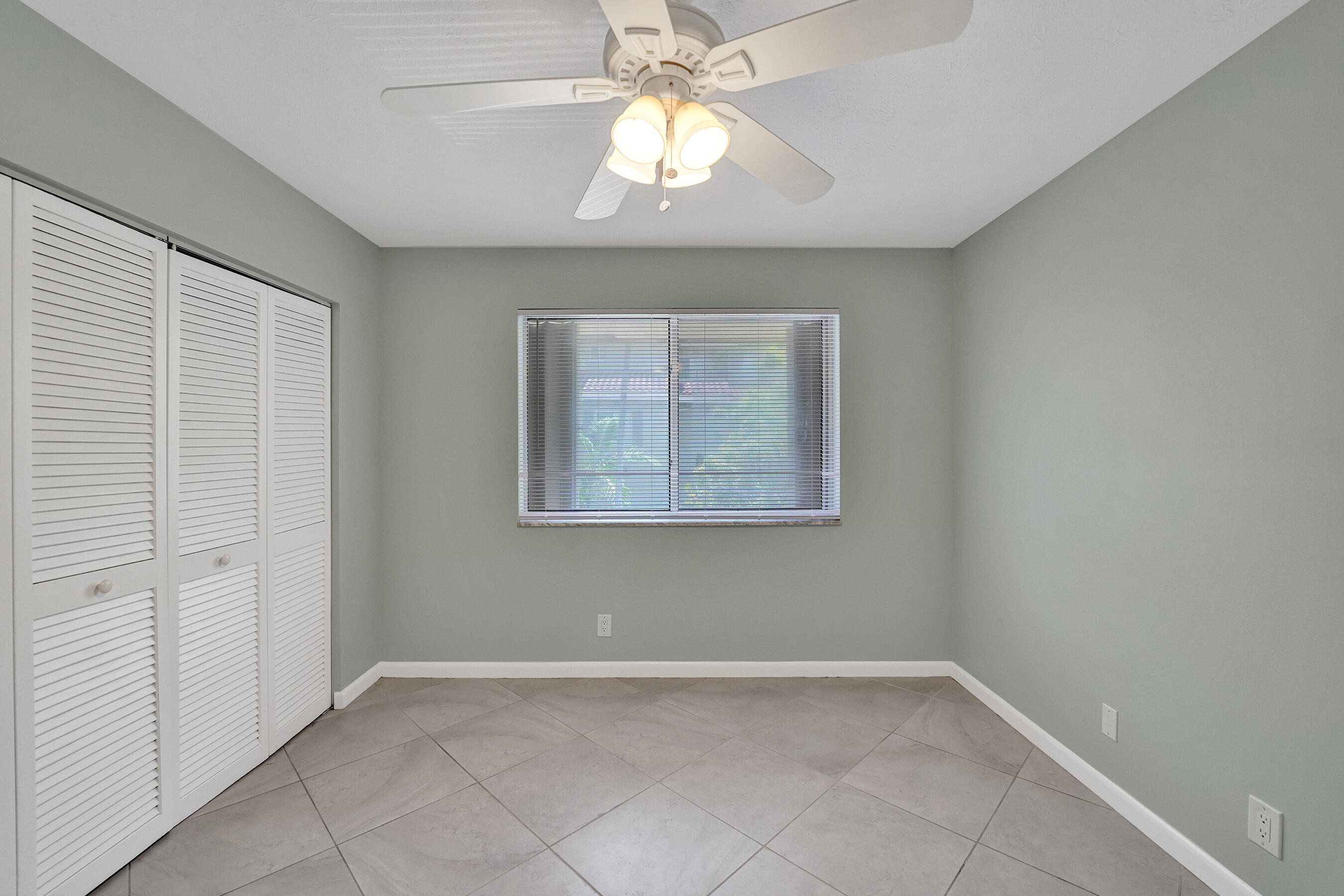 1250 Miami Road 11