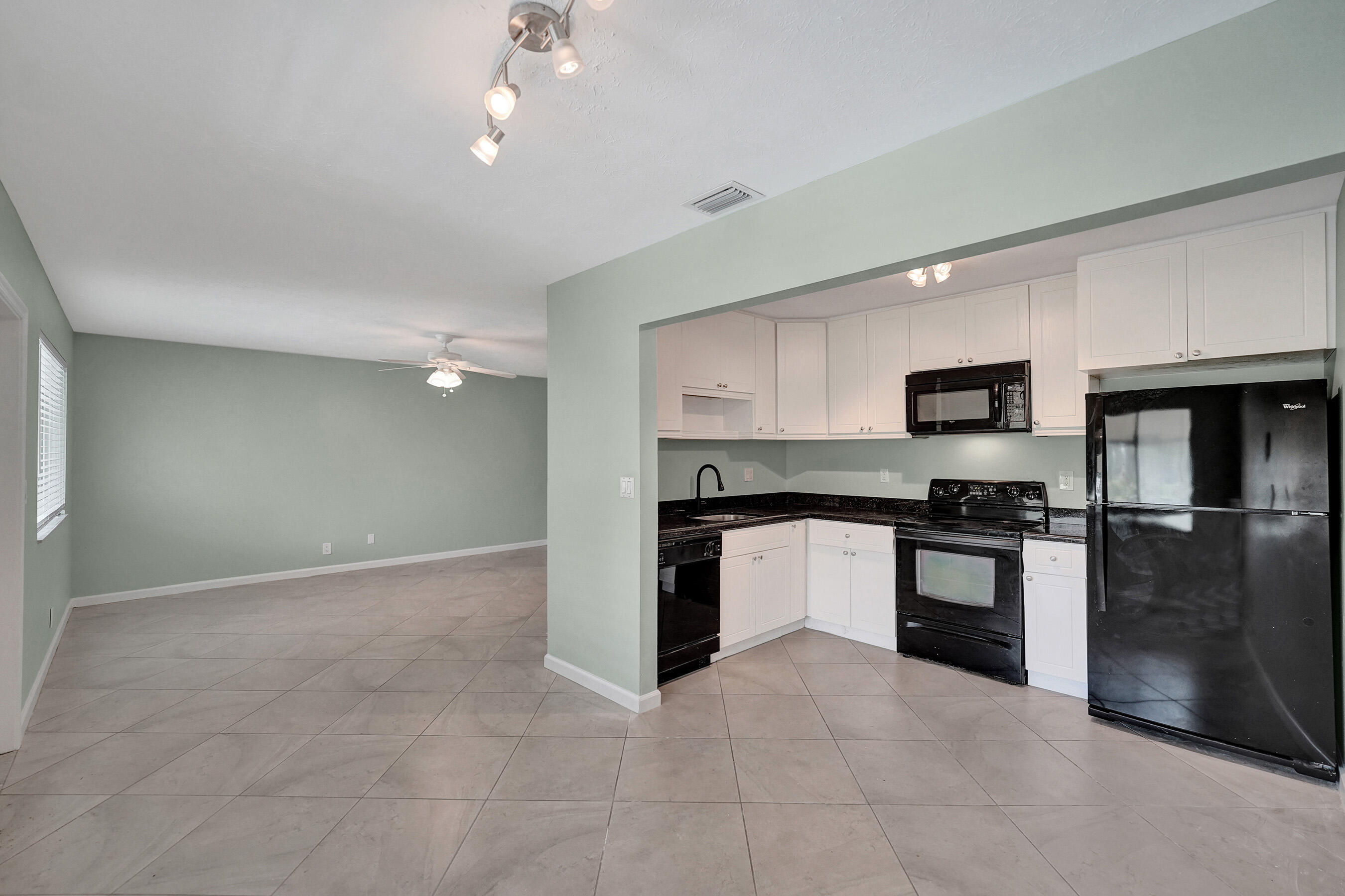 1250 Miami Road 11