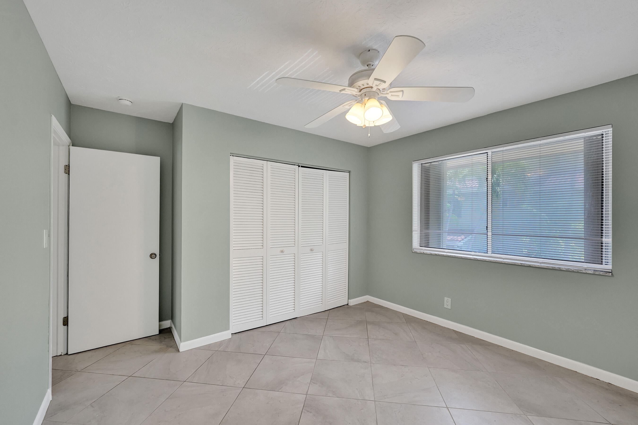 1250 Miami Road 11