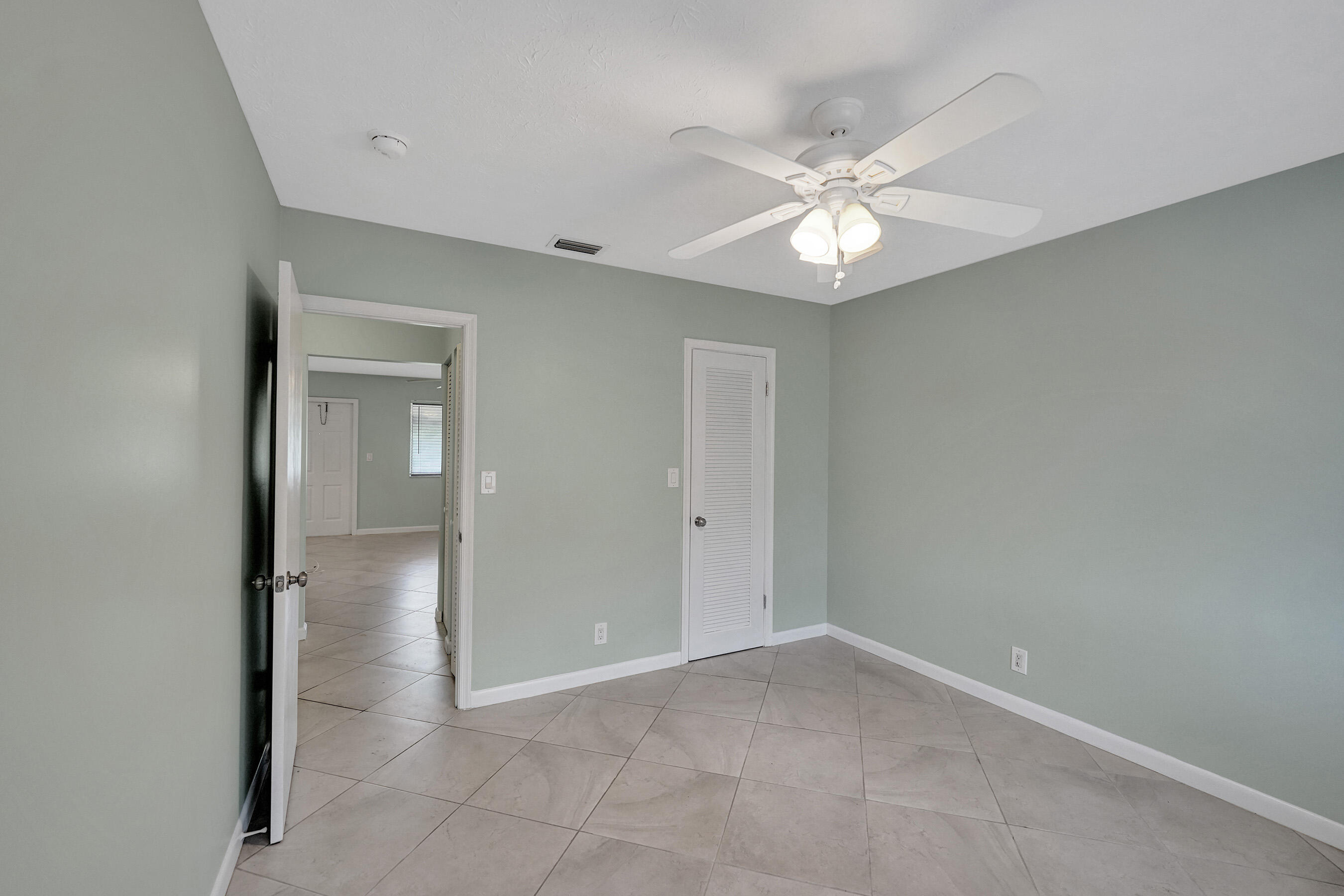 1250 Miami Road 11