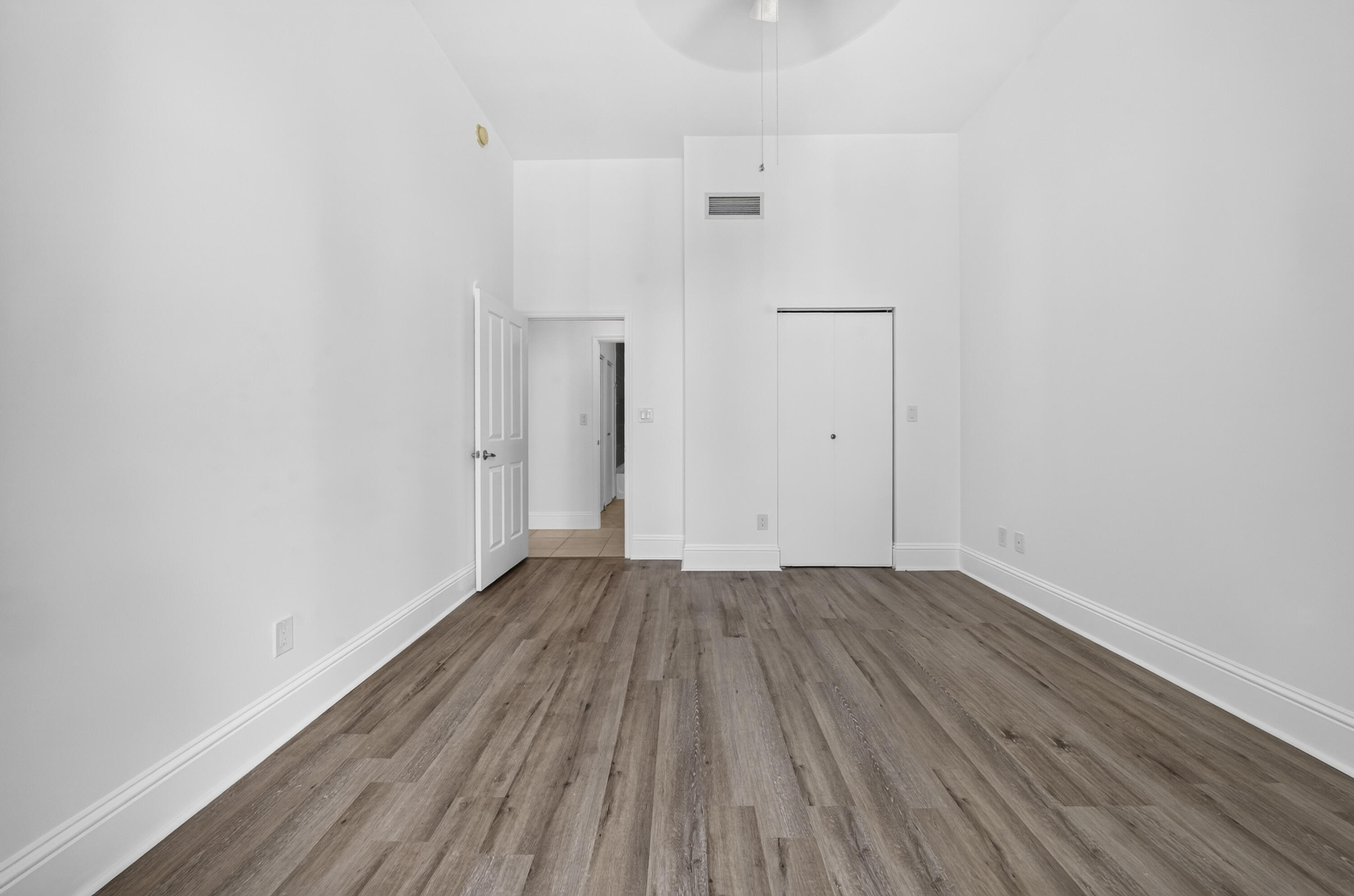 511 SE 5 Avenue 2523