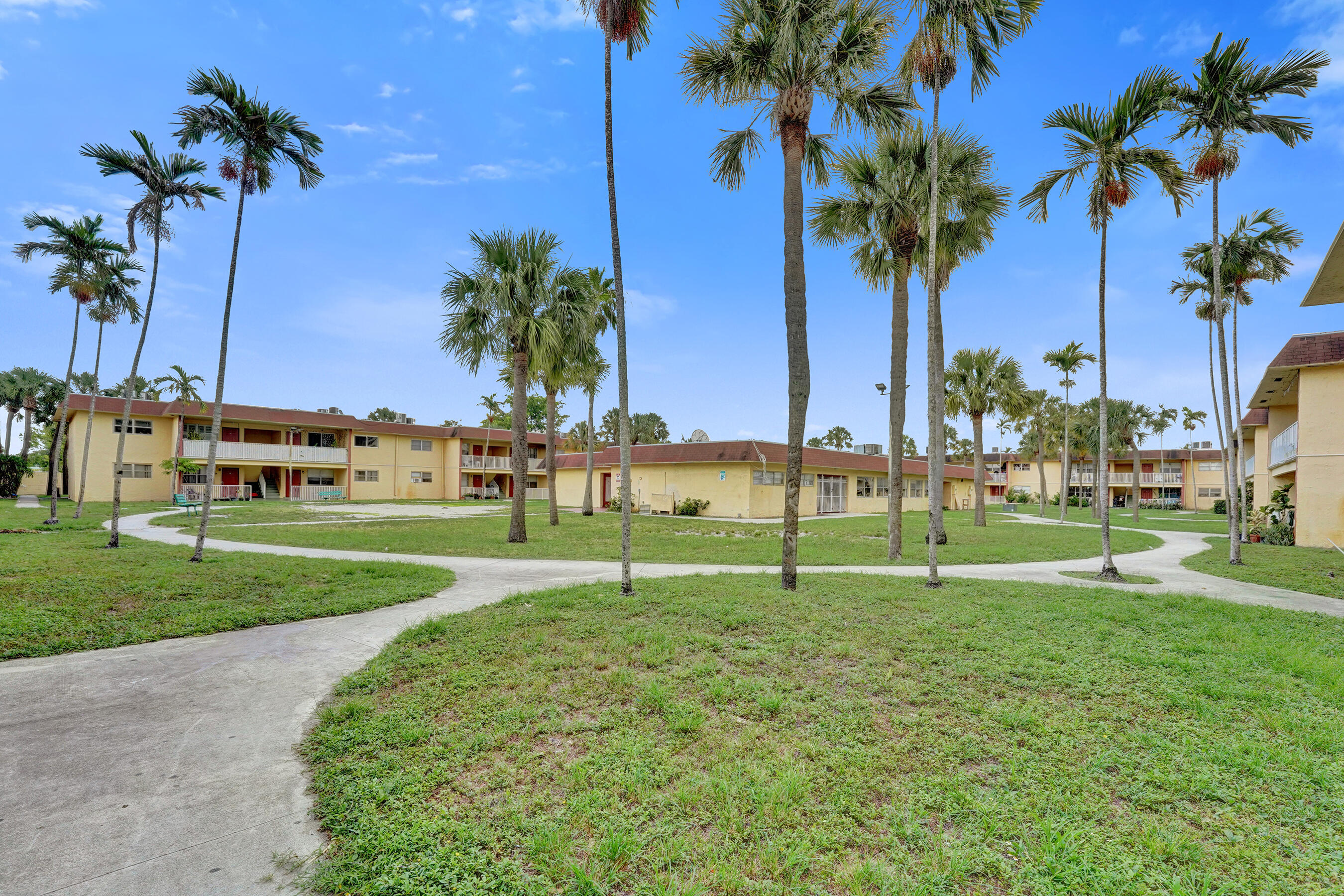 850 E Commercial Boulevard 250f