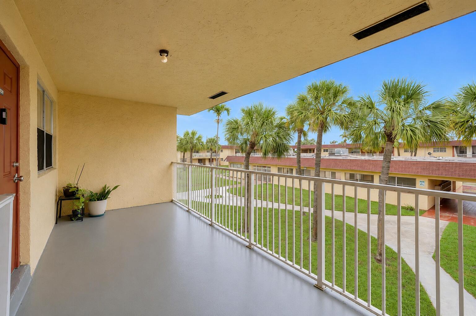 850 E Commercial Boulevard 250f