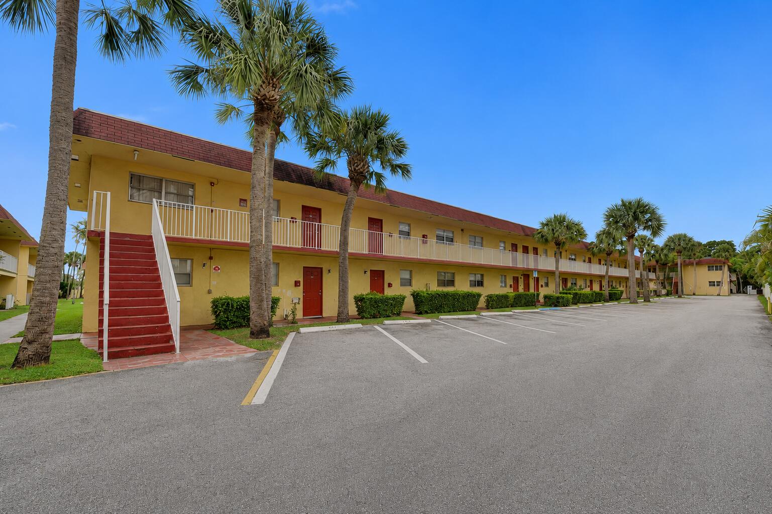 850 E Commercial Boulevard 250f