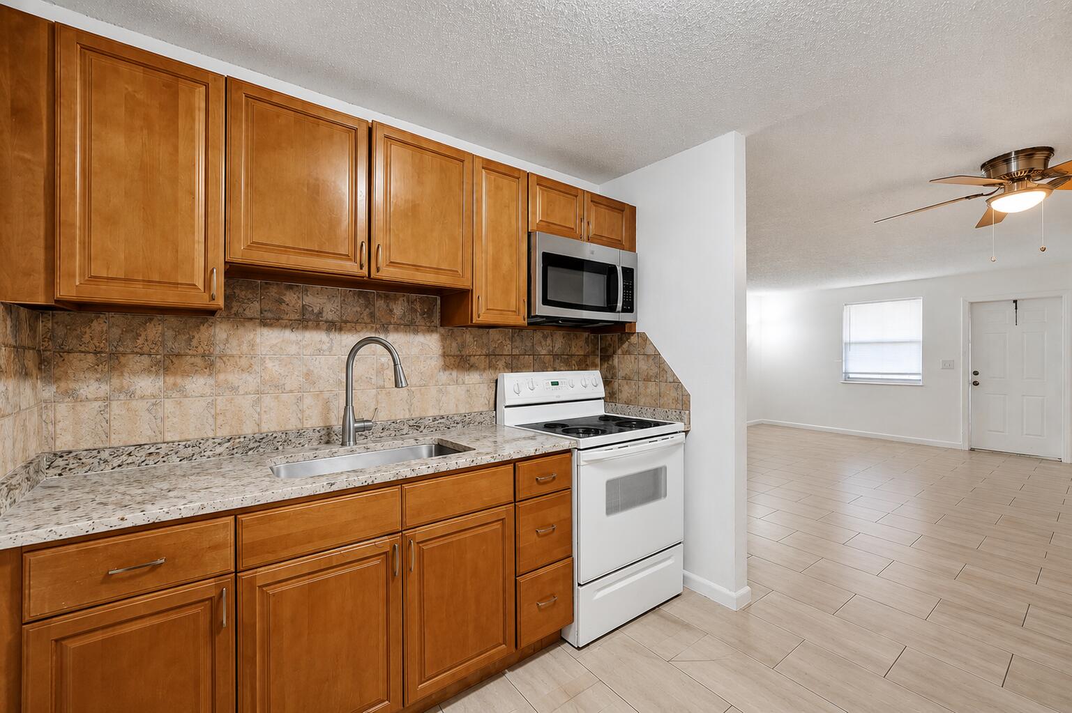 850 E Commercial Boulevard 250f