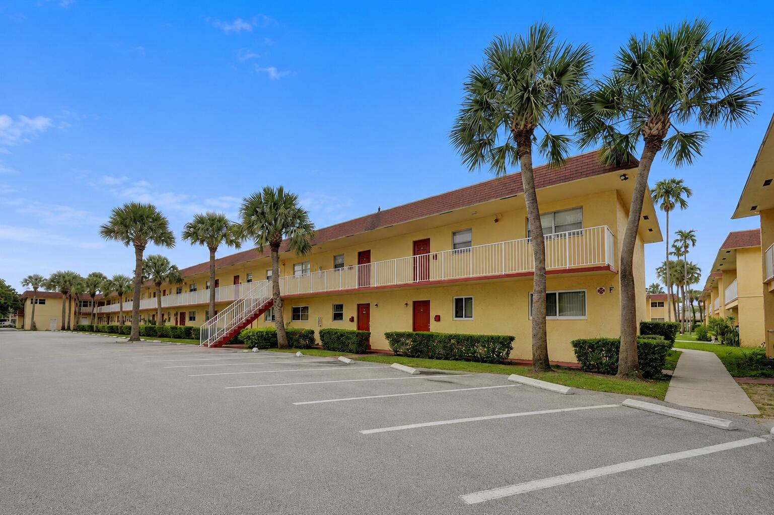 850 E Commercial Boulevard 250f