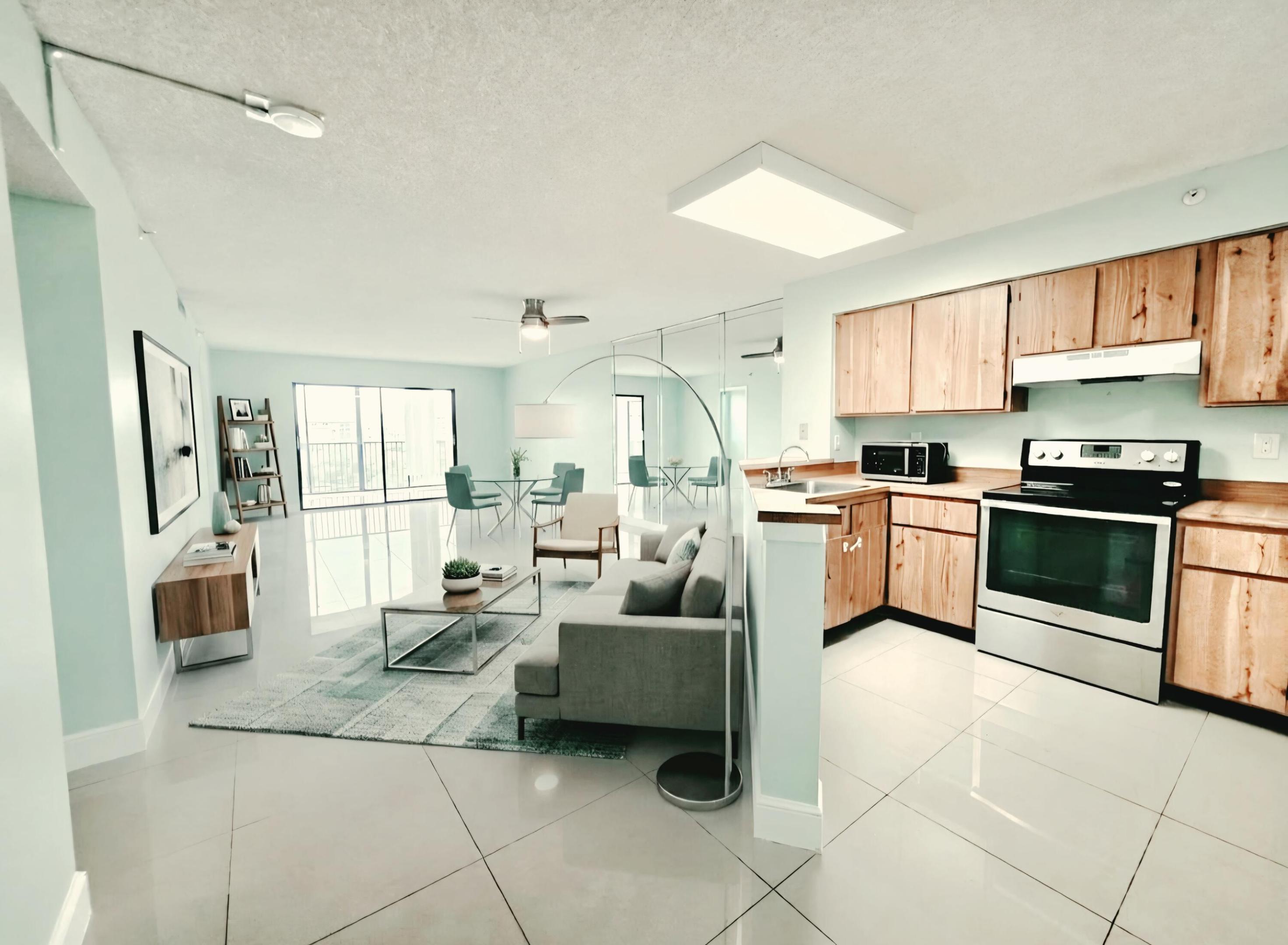 2112 S CYPRESS BEND Drive 707
