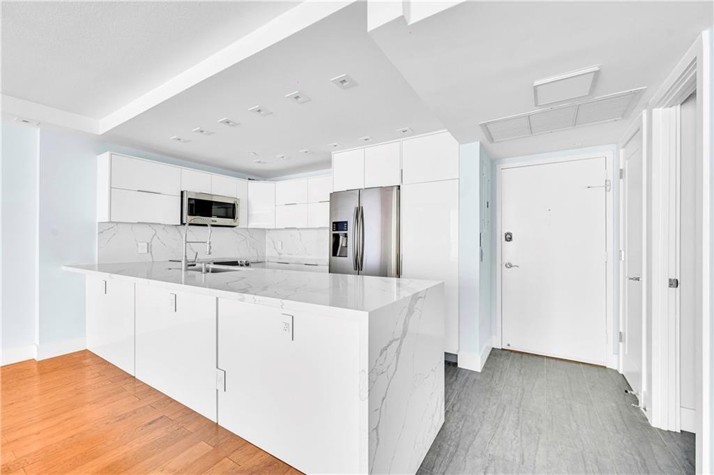 1900 S OCEAN Boulevard 6J, Lauderdale-By-The-Sea Unit: 6J