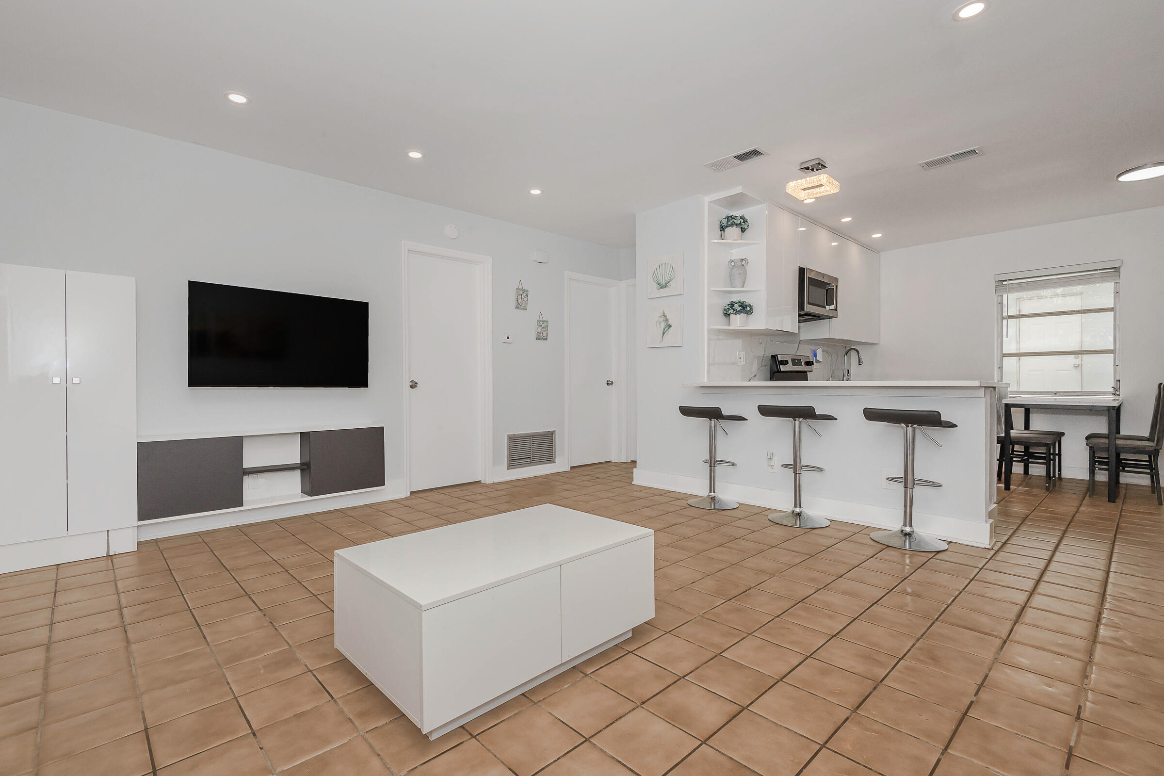 2275 SE 6th Street Unit 2