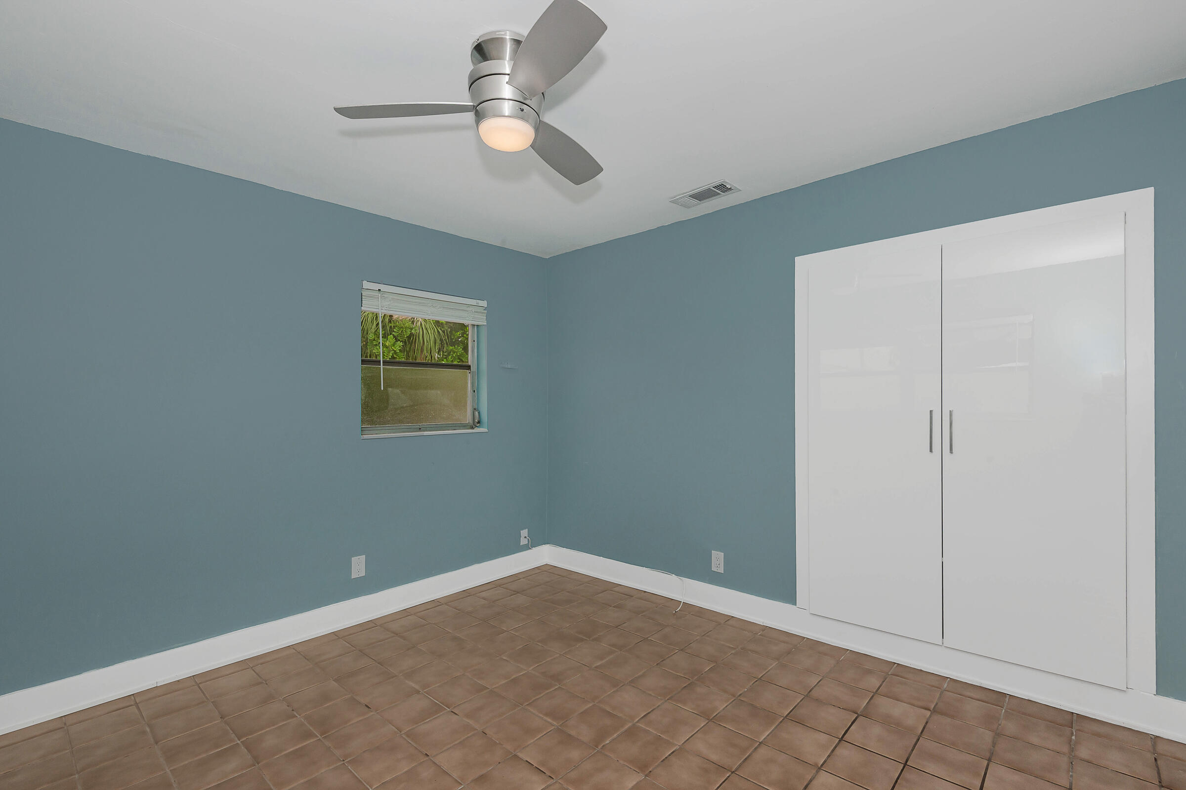 2275 SE 6th Street Unit 2