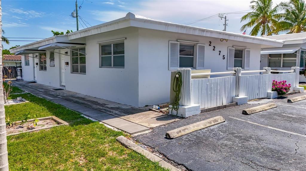 2275 SE 6th Street Unit 2