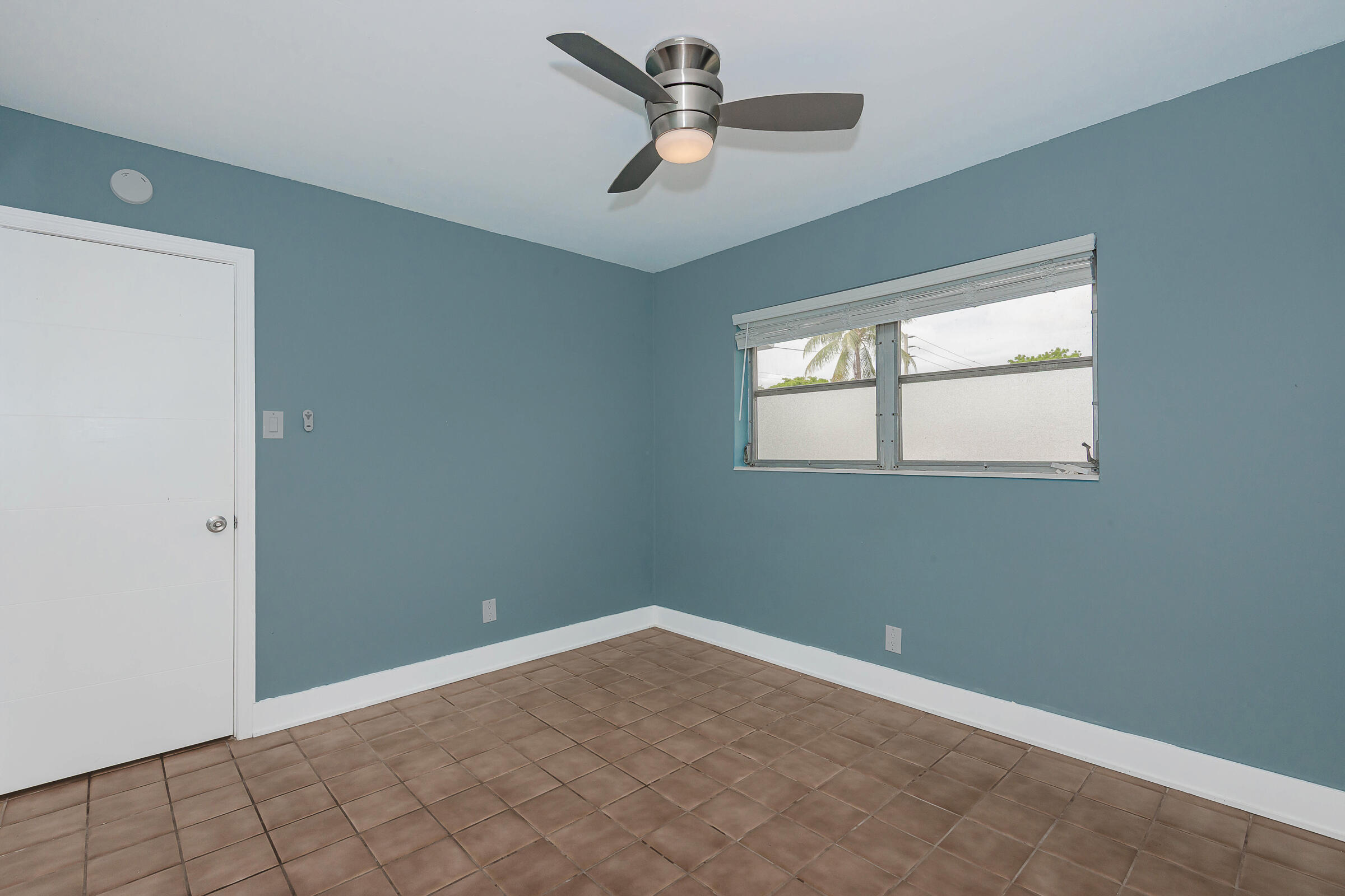 2275 SE 6th Street Unit 2