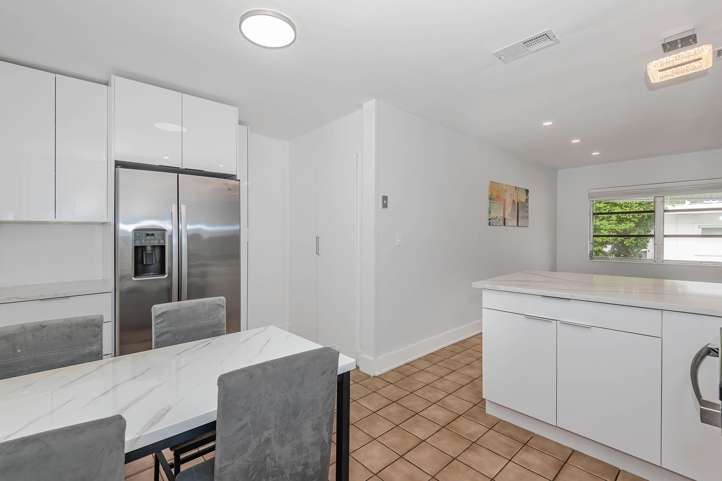2275 SE 6th Street Unit 2