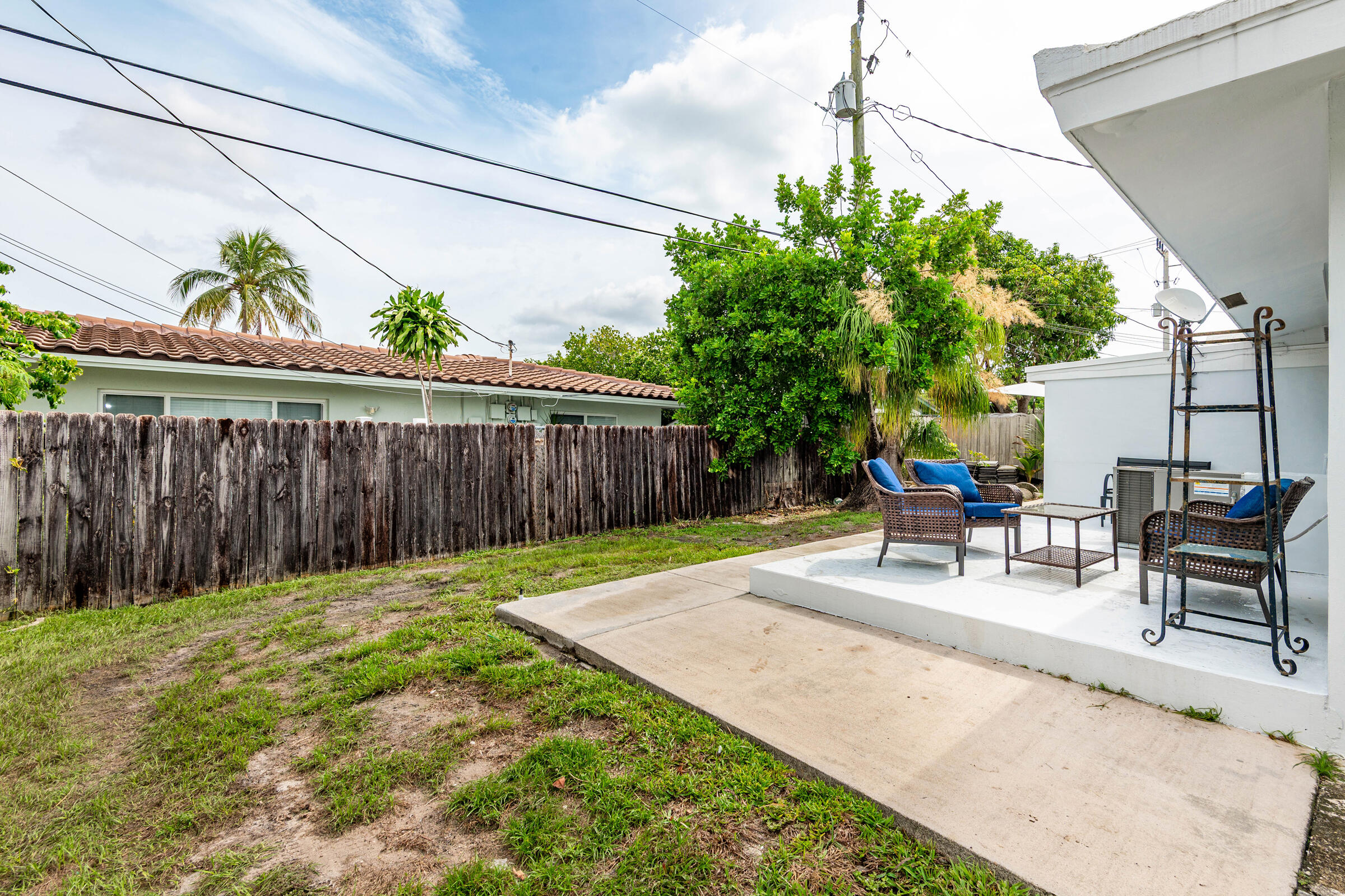 2275 SE 6th Street Unit 2