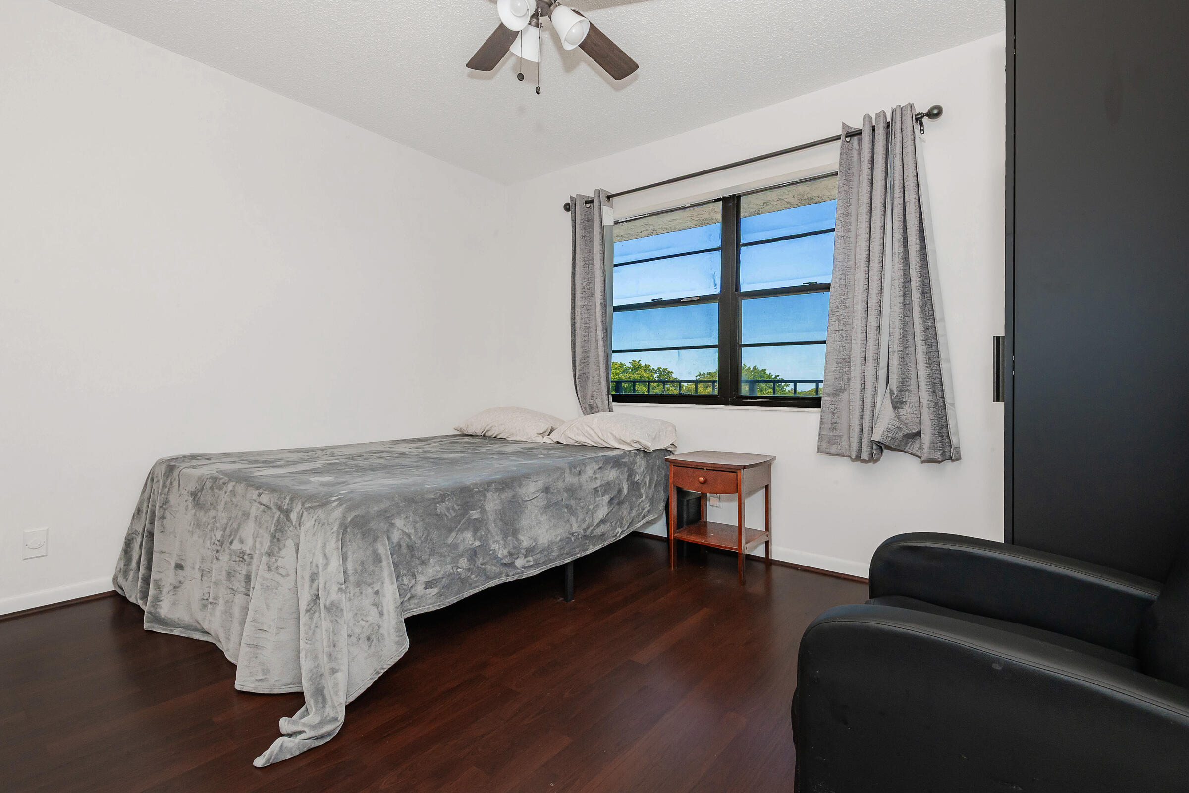 9235 SW 8th Street 502