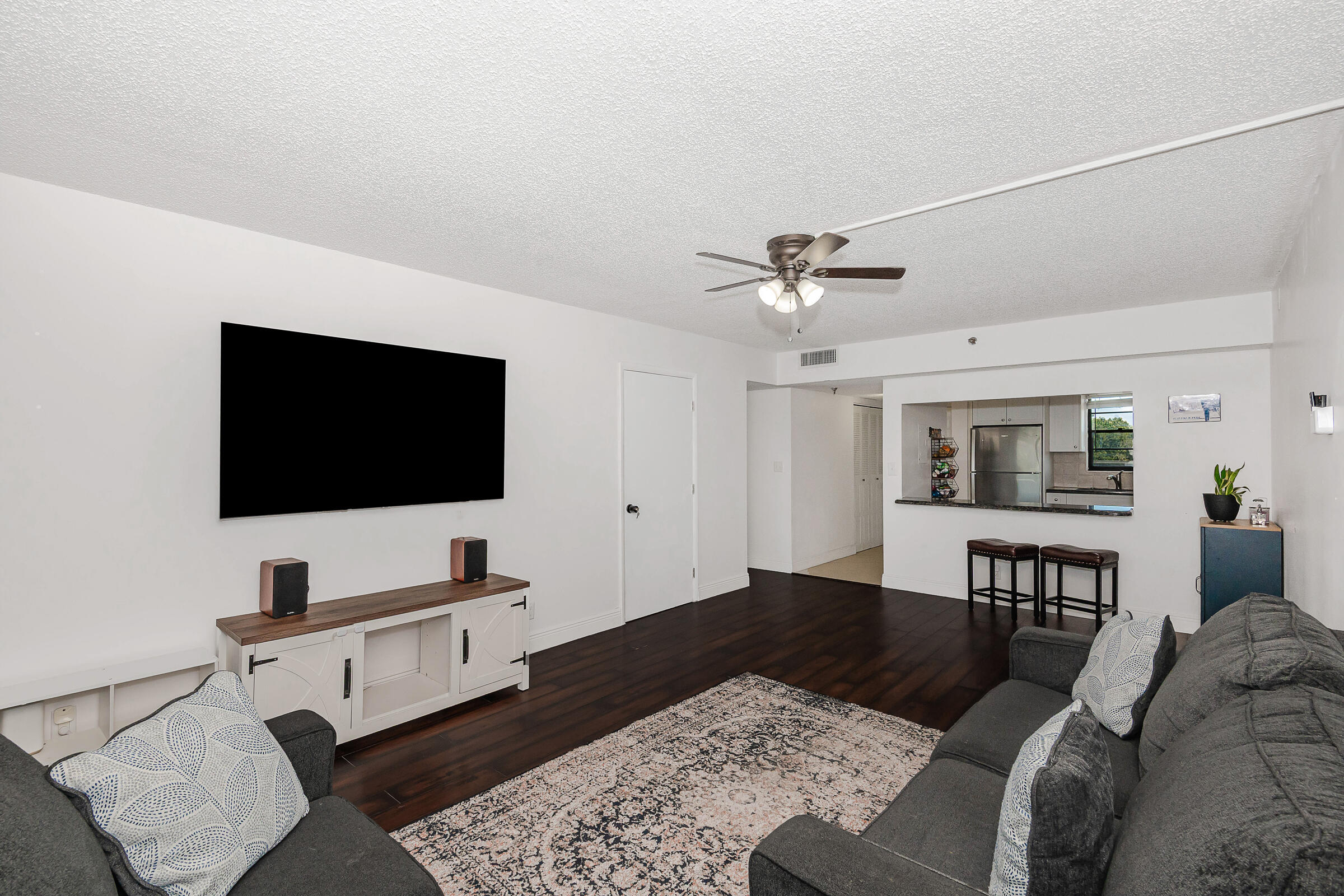 9235 SW 8th Street 502