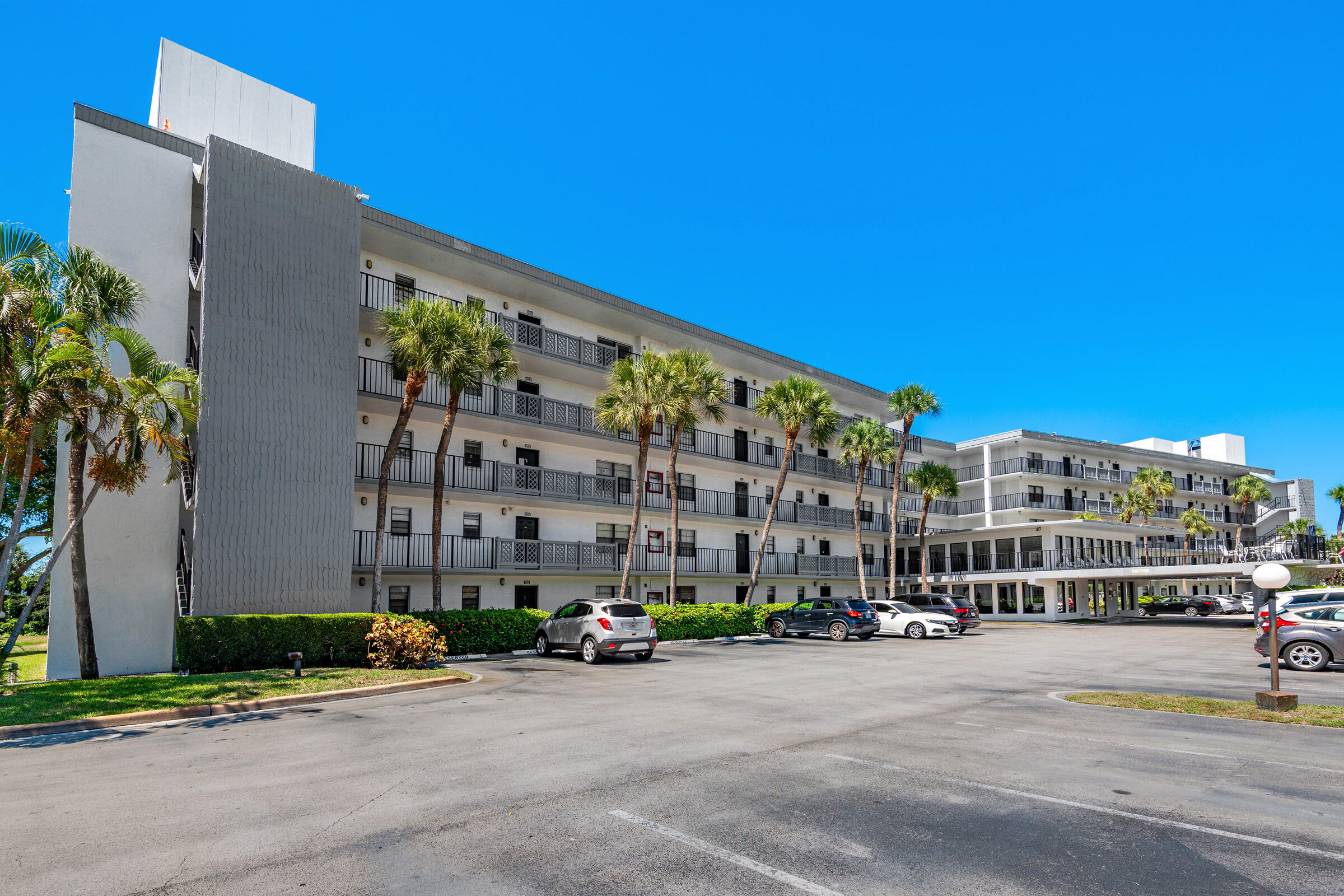 9235 SW 8th Street 502