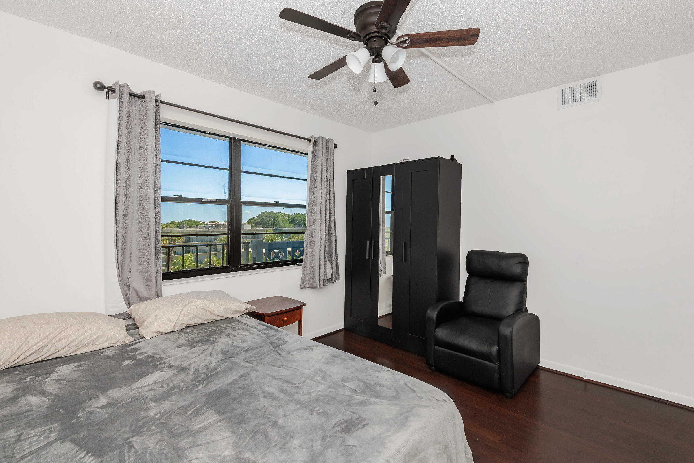 9235 SW 8th Street 502