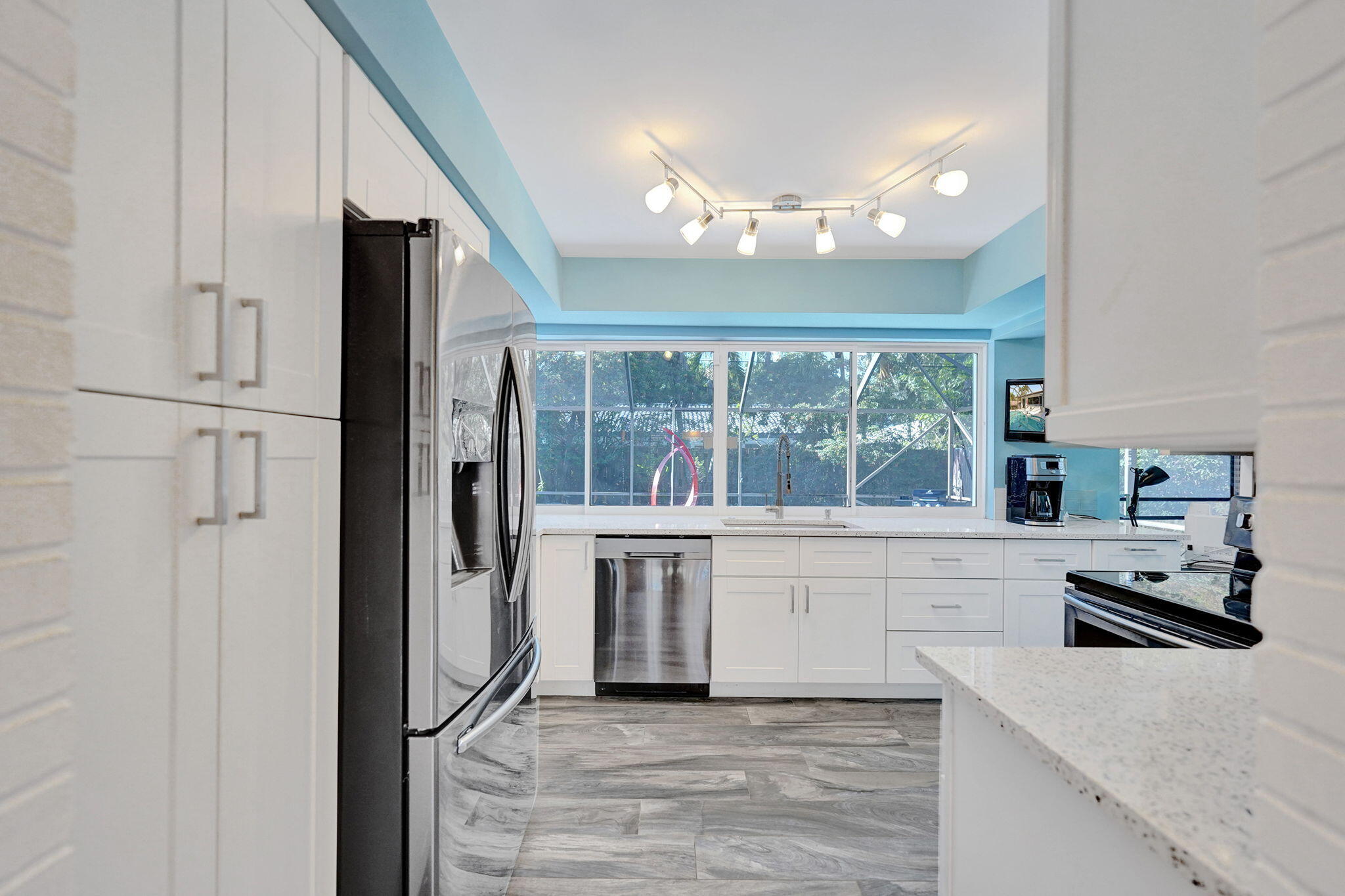 2050 NE 59TH Place