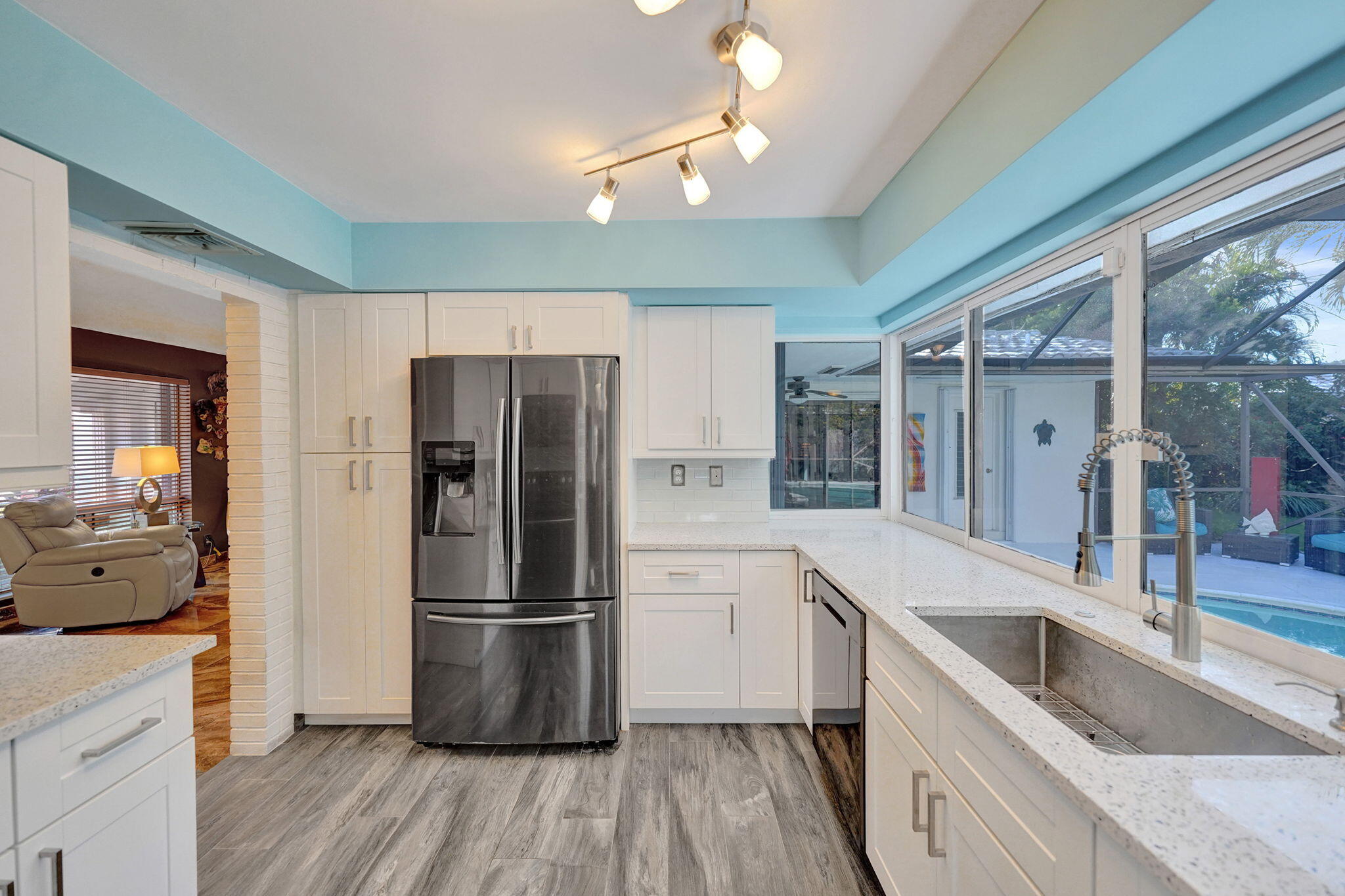 2050 NE 59TH Place
