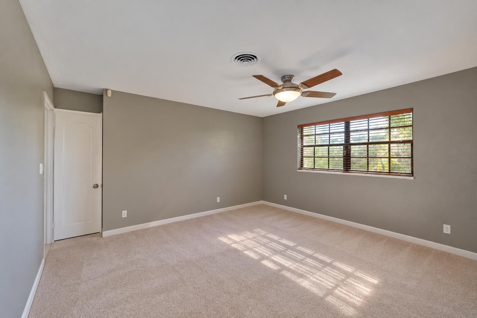 2050 NE 59TH Place