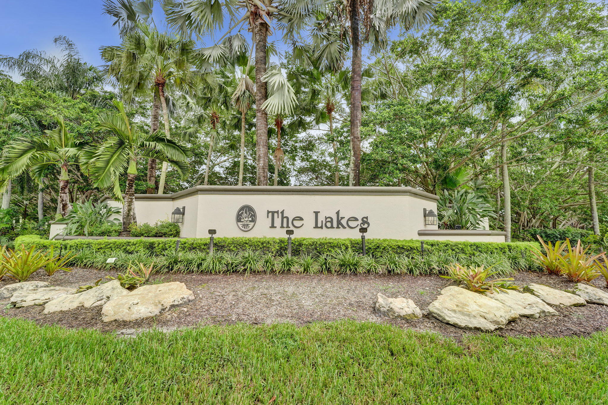 788 LAKE Boulevard