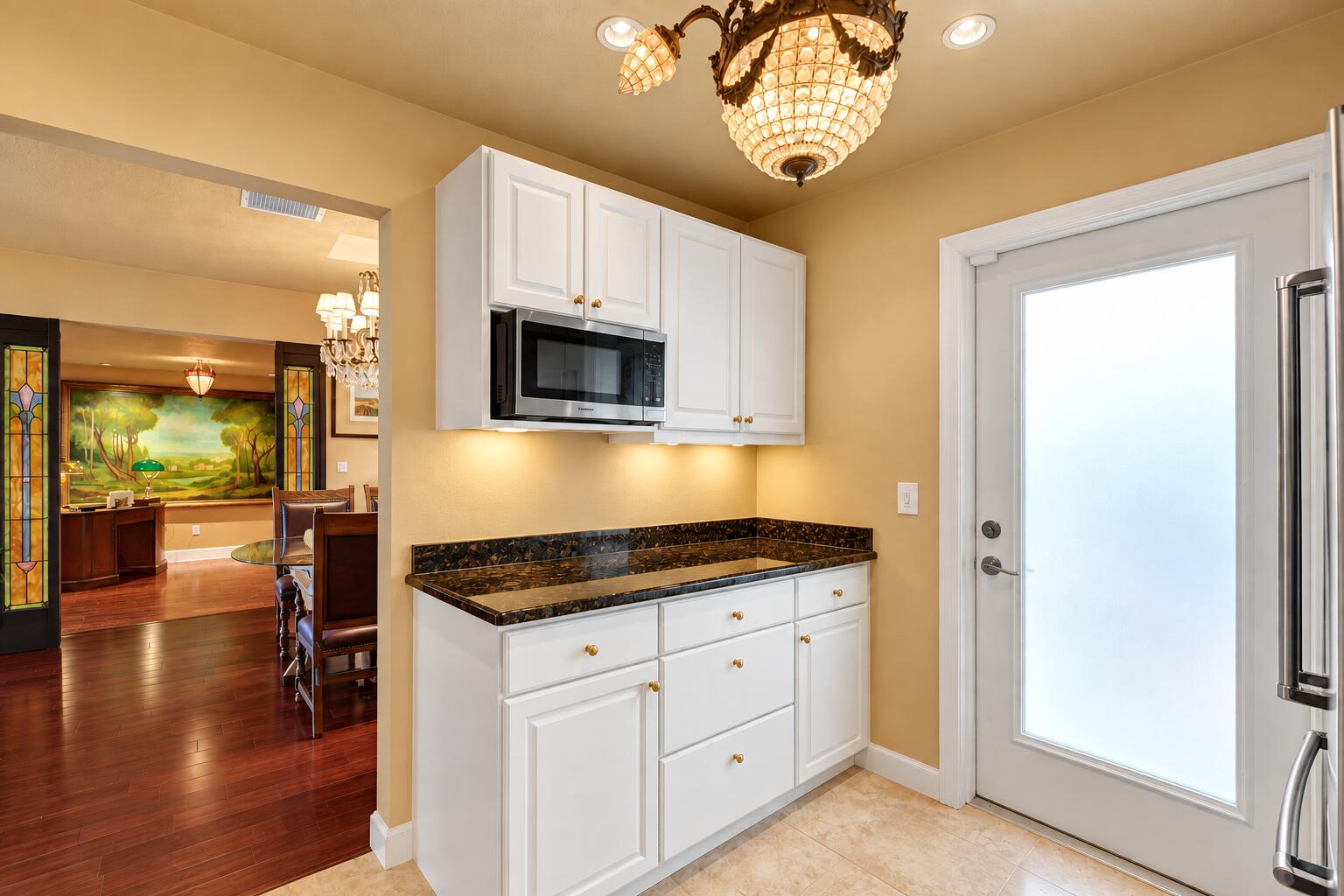 707 NW 24TH Street