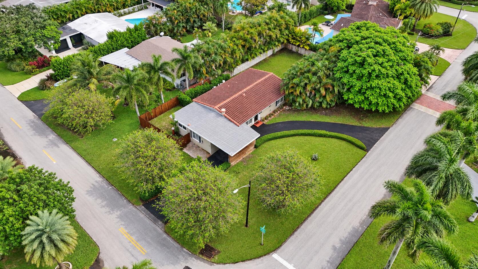 707 NW 24TH Street