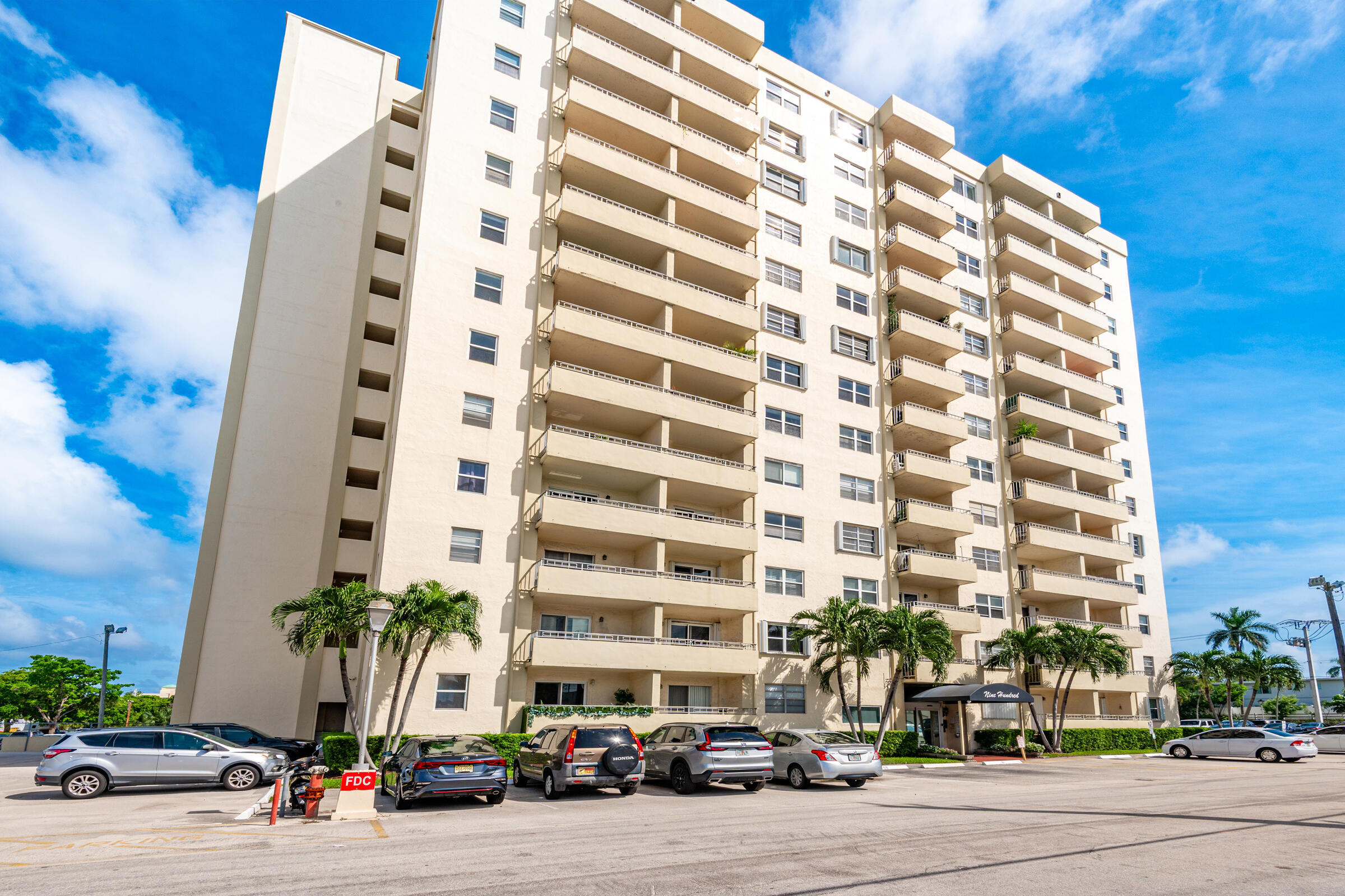 900 NE 18th Avenue 802