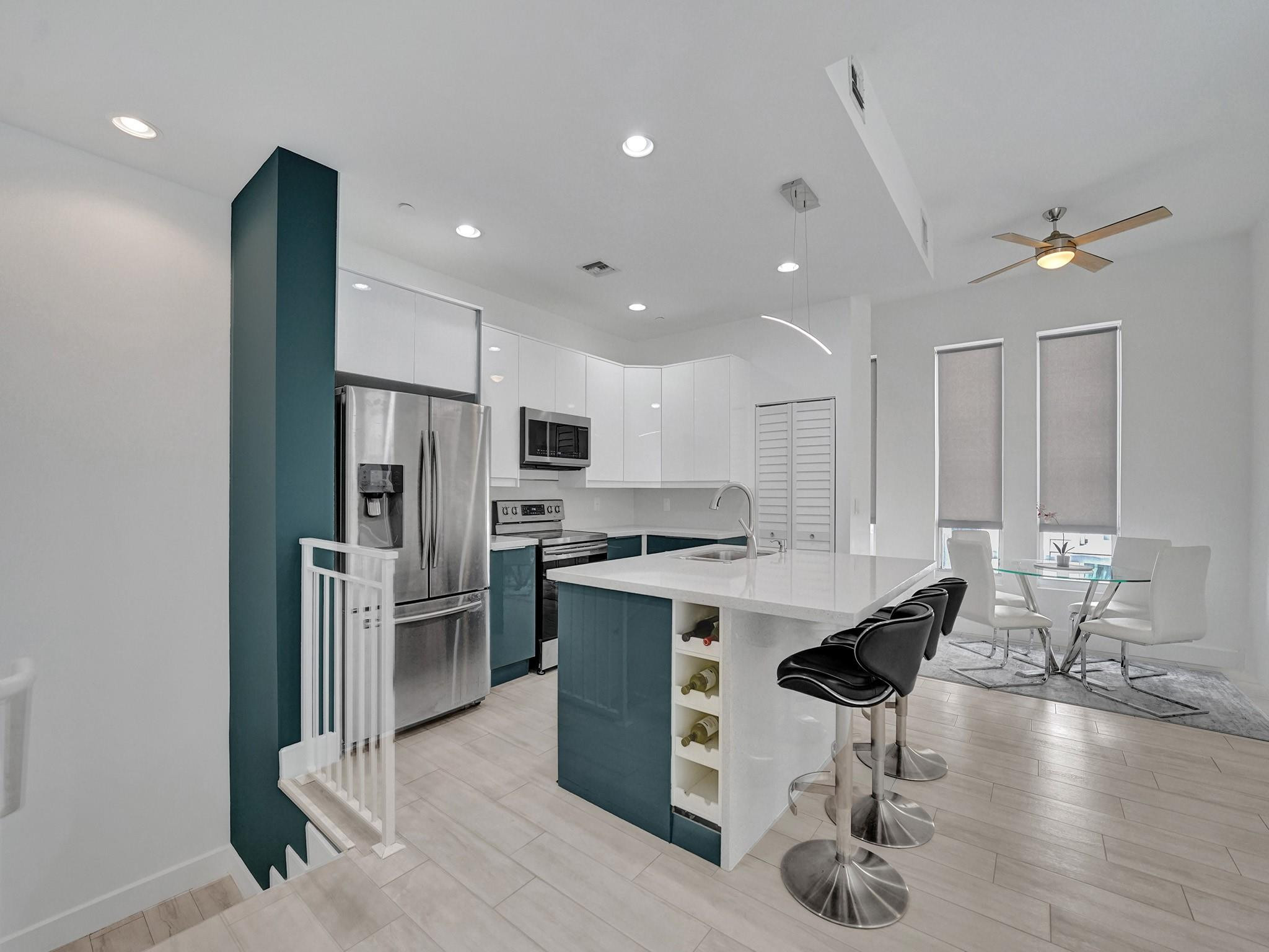 703 SE 16th Court 703