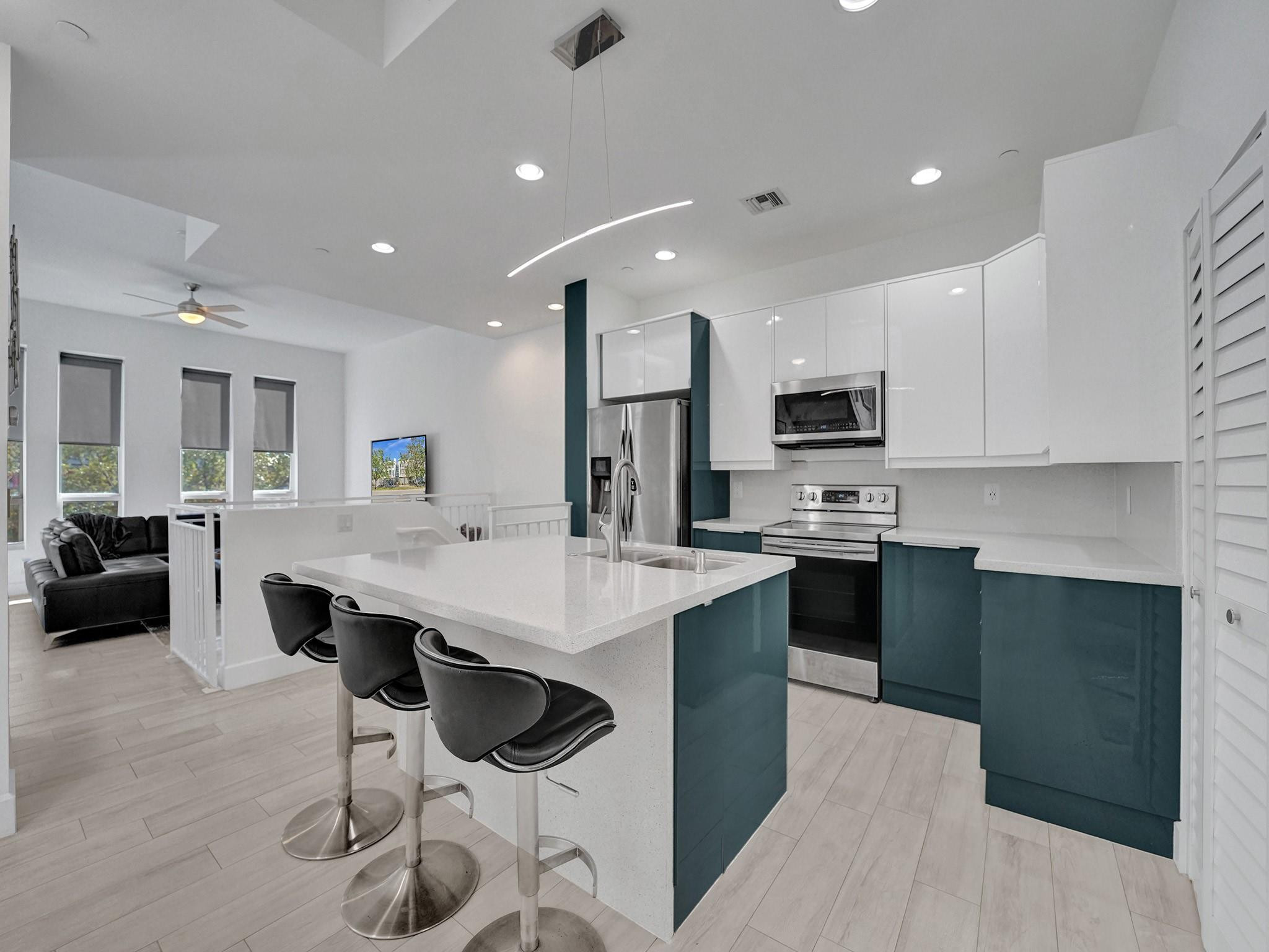 703 SE 16th Court 703